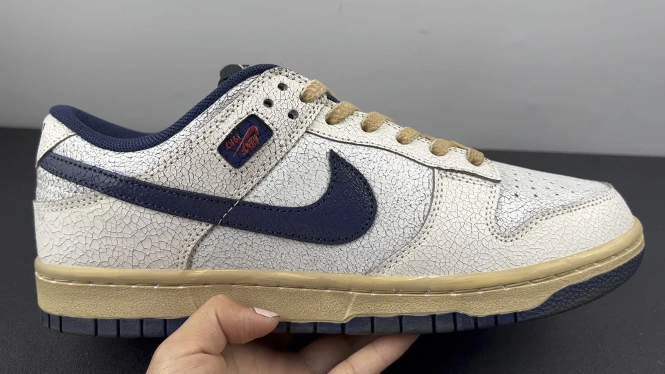 Nike Shoes — 59ffef98