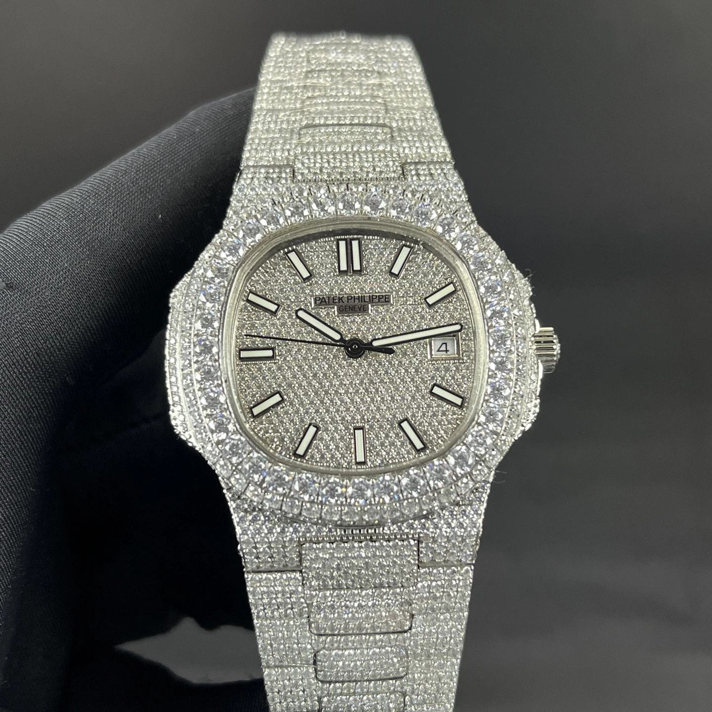 Patek Philippe Watch — 64293532
