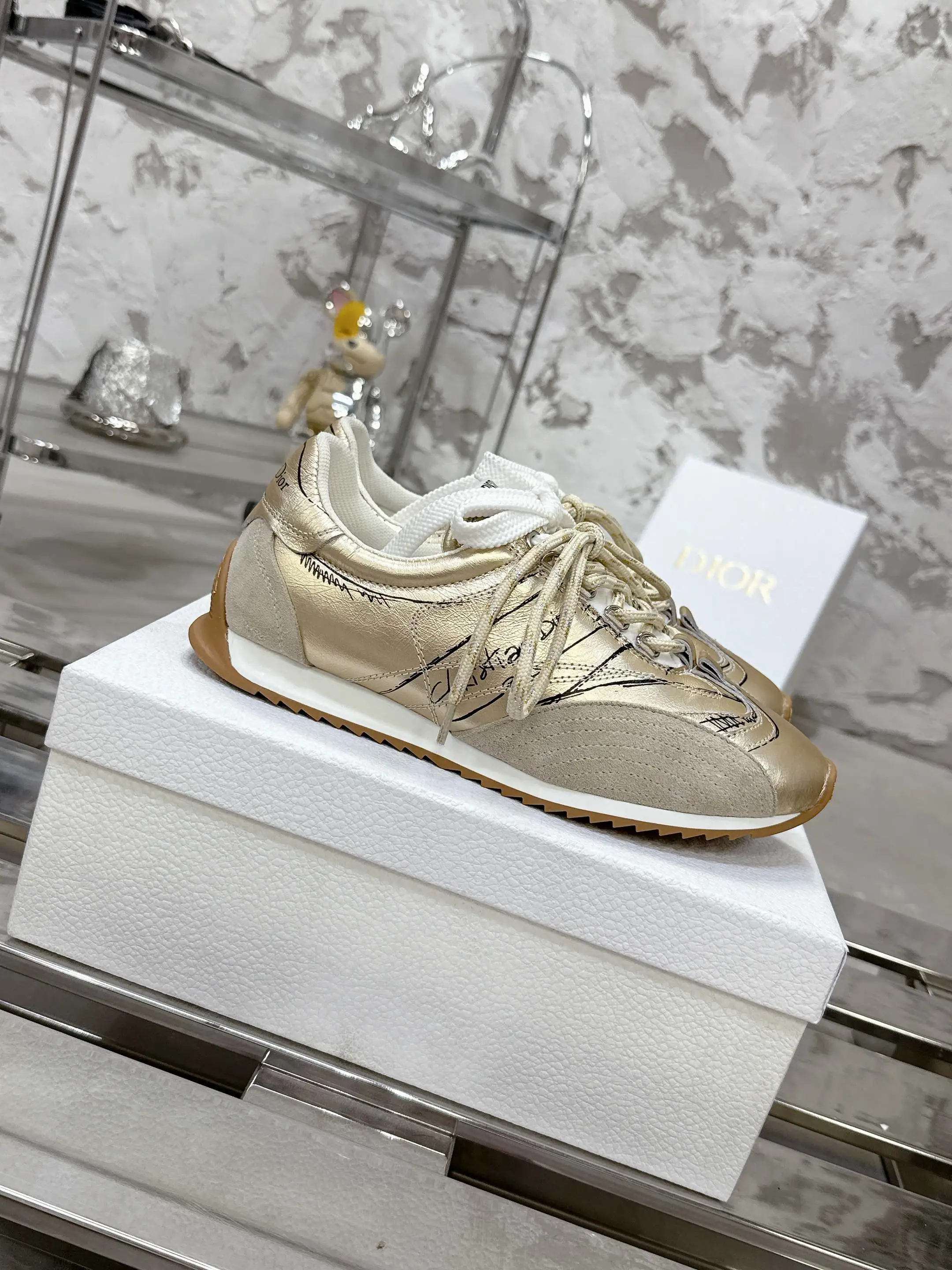 Dior Sneakers — 14ed8f40
