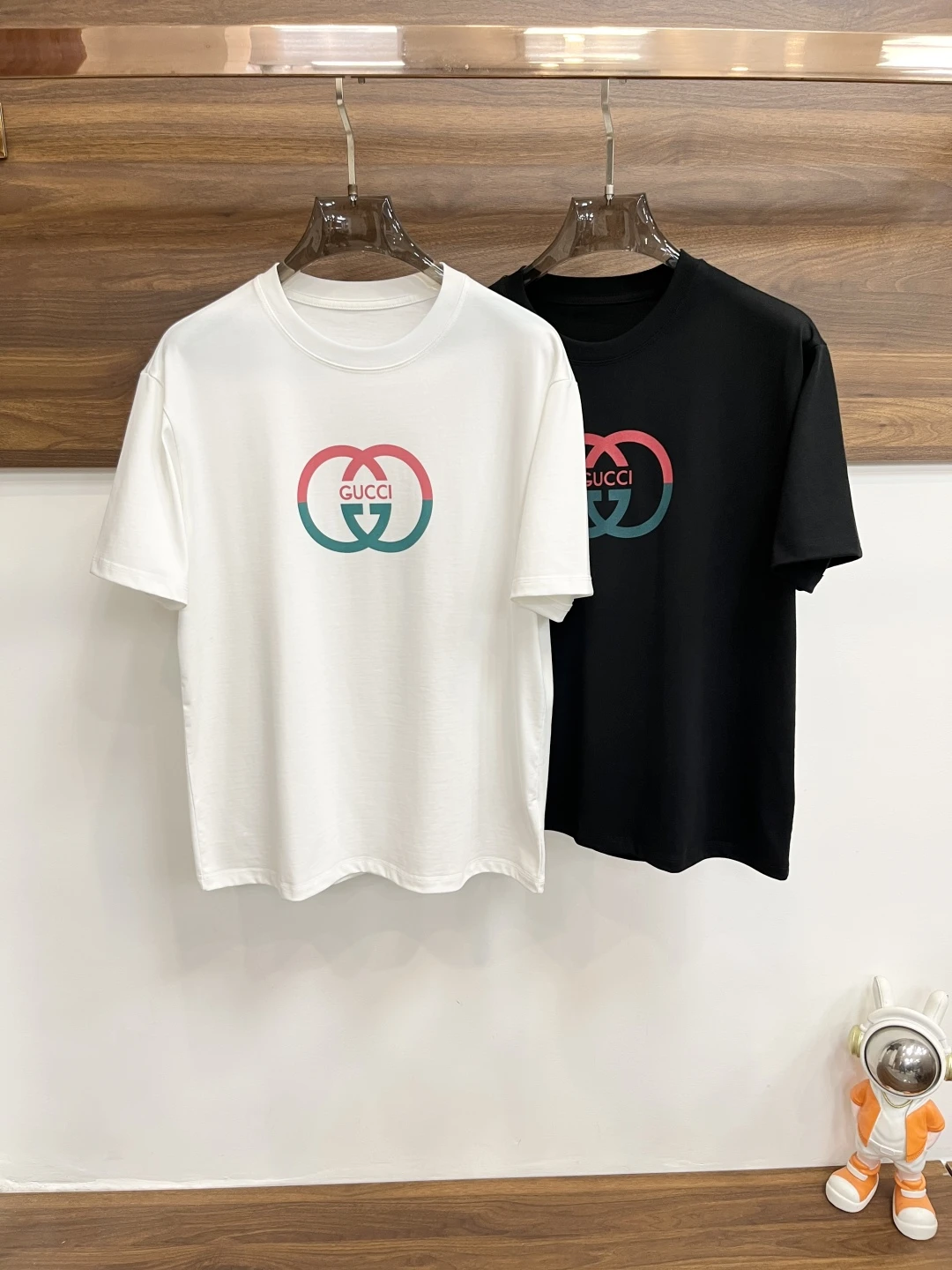 Gucci T-Shirt — 82f9888f