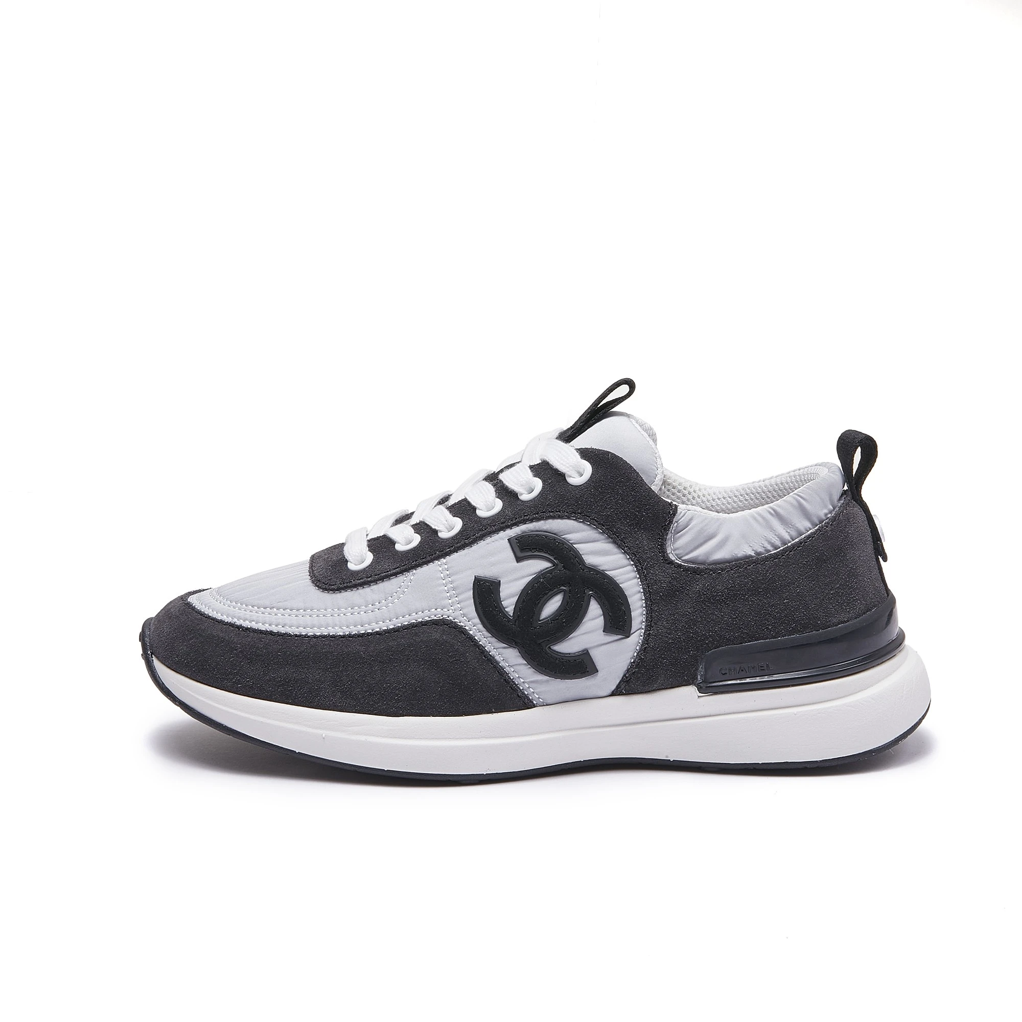 Chanel Sneakers — 626886c9