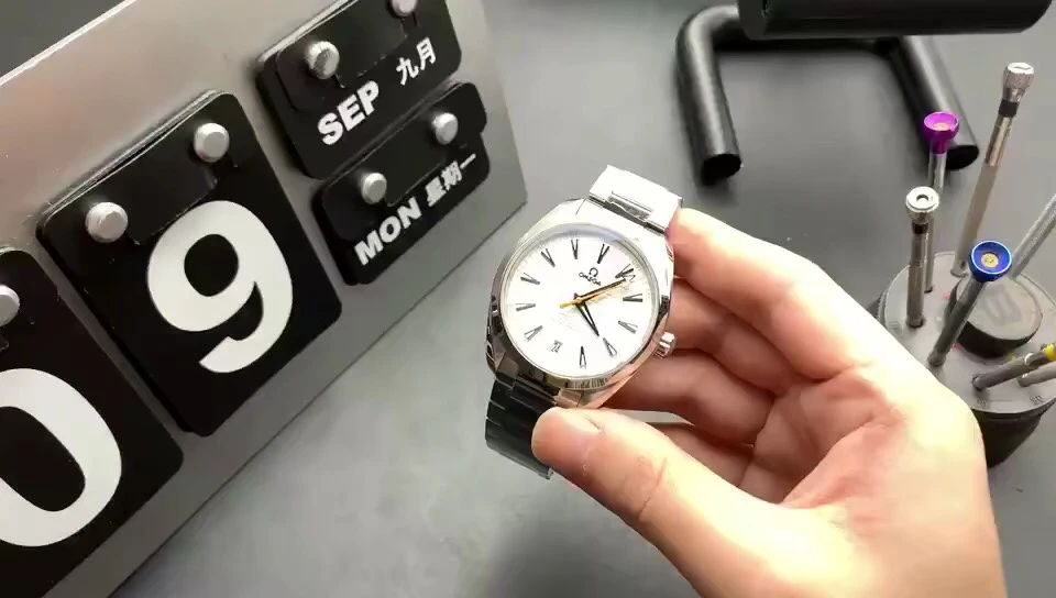 Omega Watch — 901419b3