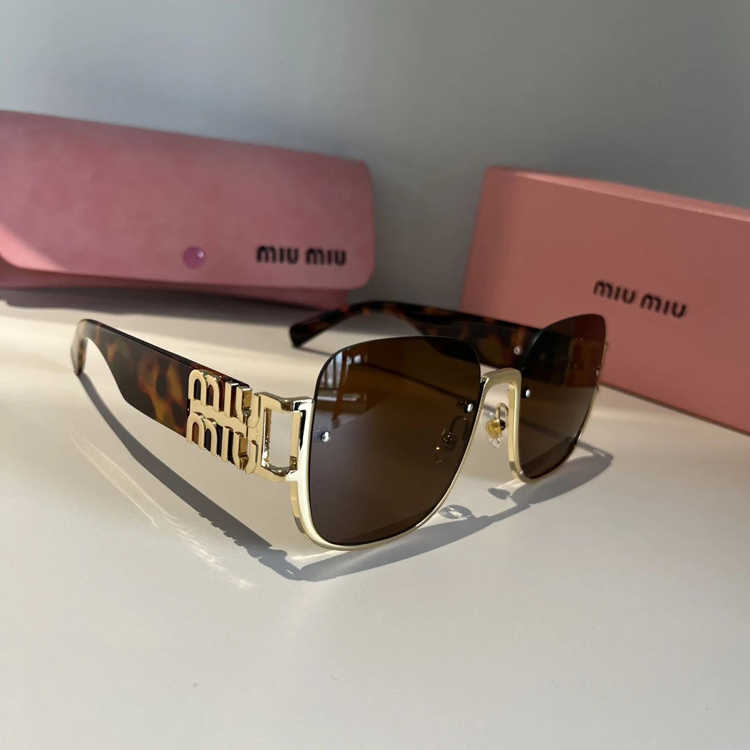 Miu Miu Eyewear — b5258a1d