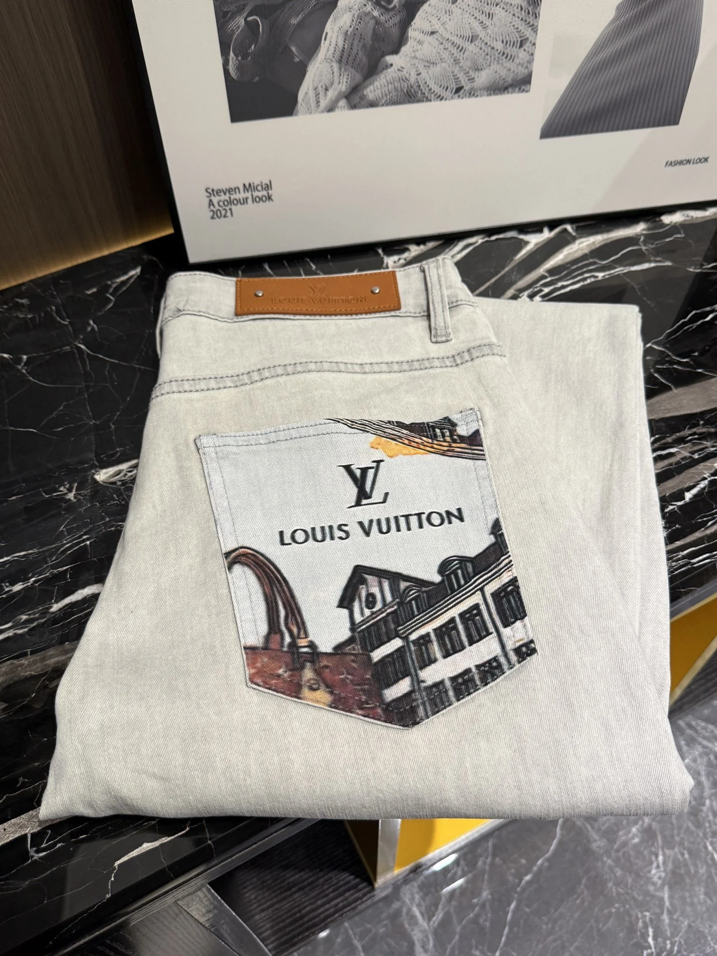 Louis Vuitton Jeans — 8662c181