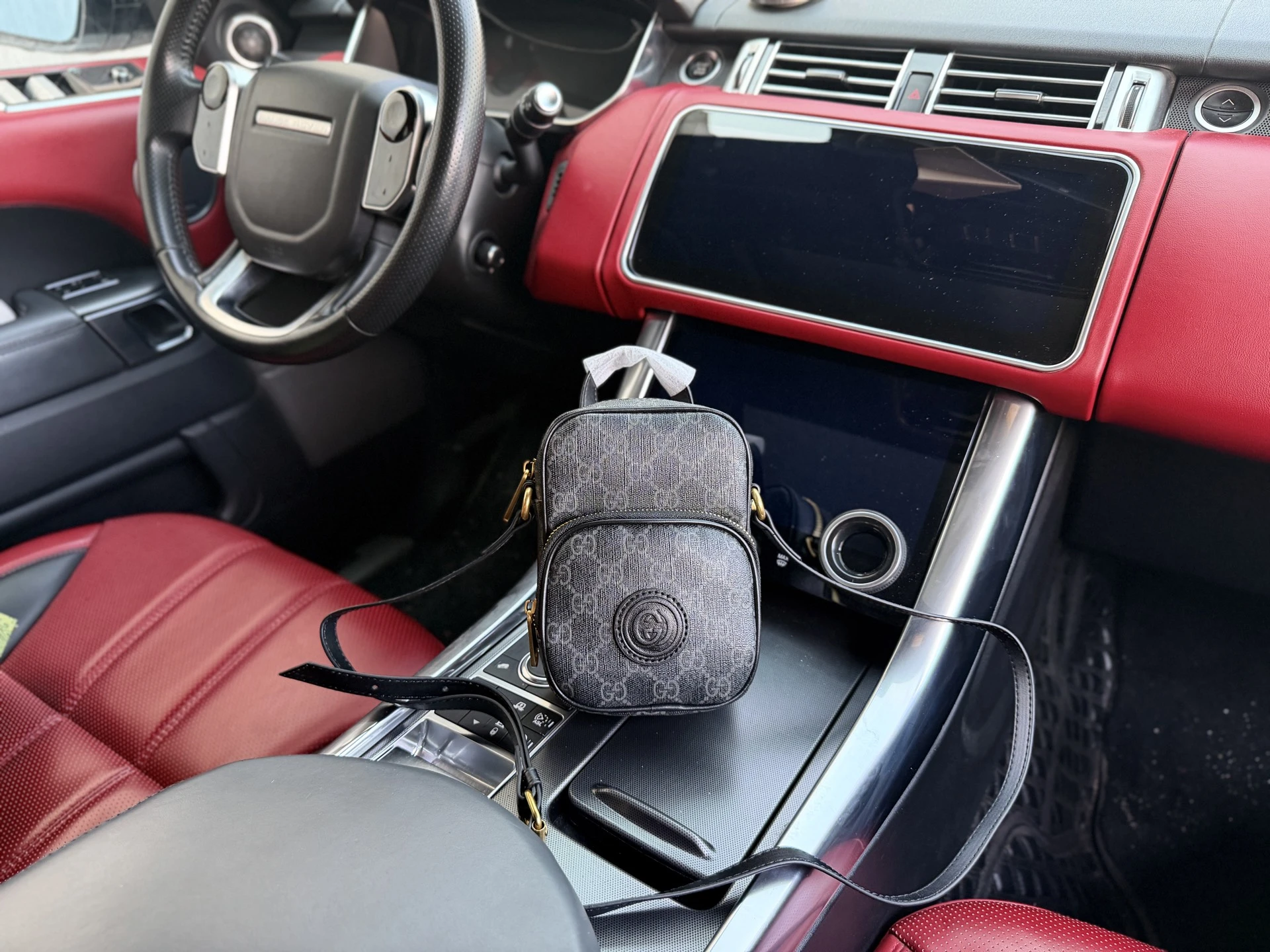 Gucci Bag — c48fc3ba