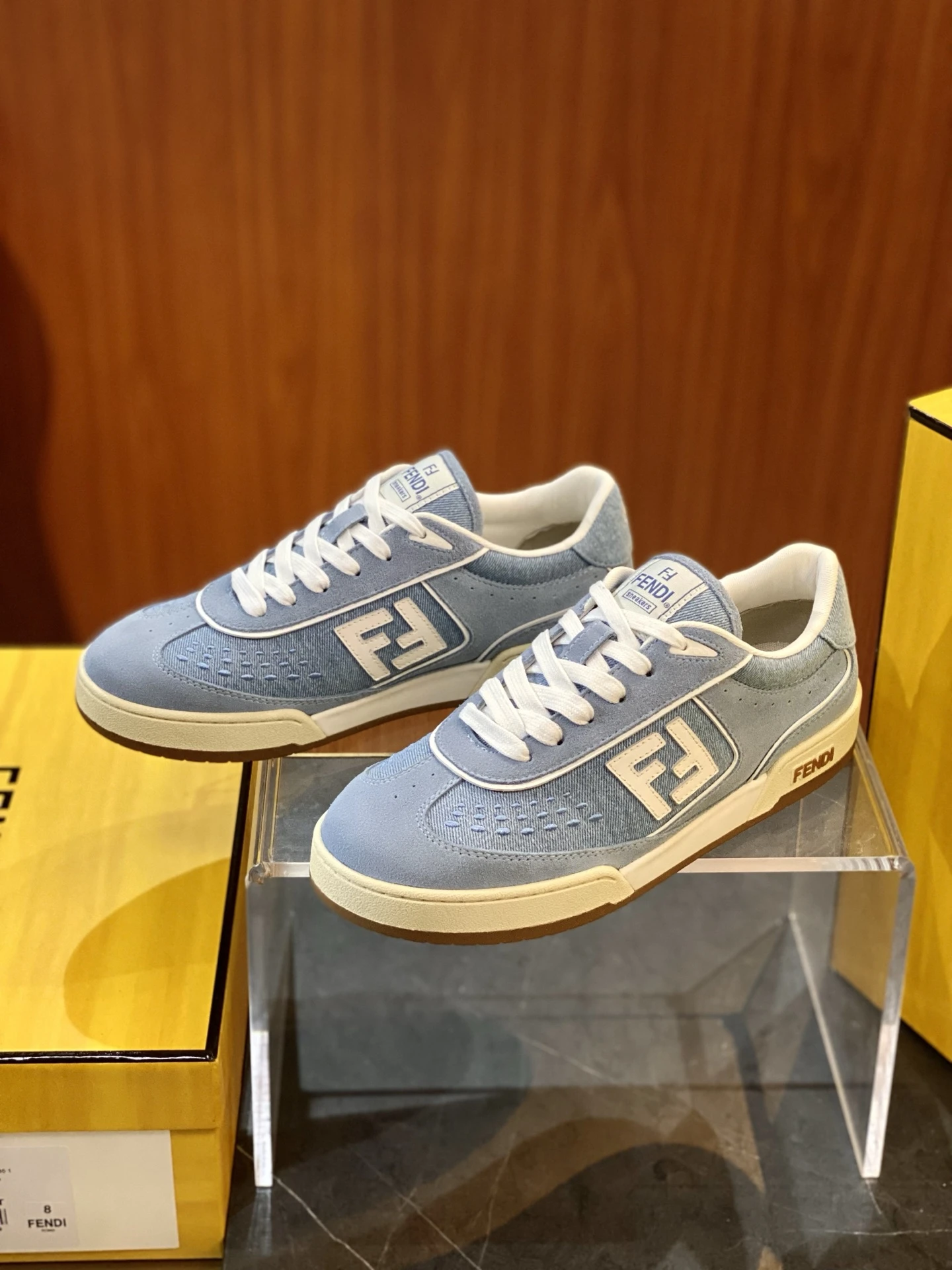 Fendi Sneakers — 4a2de3b7