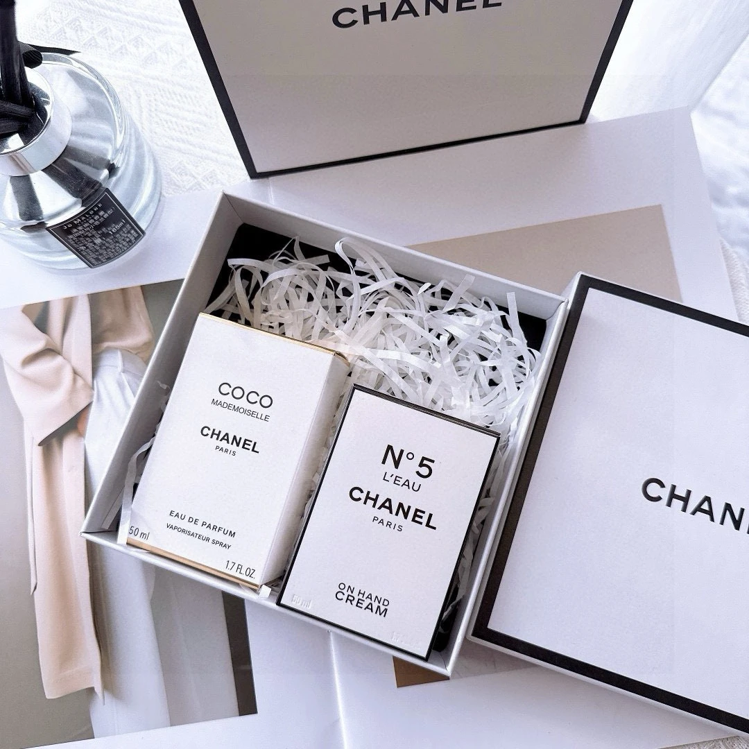 Chanel Fragrance — dab7f1e2