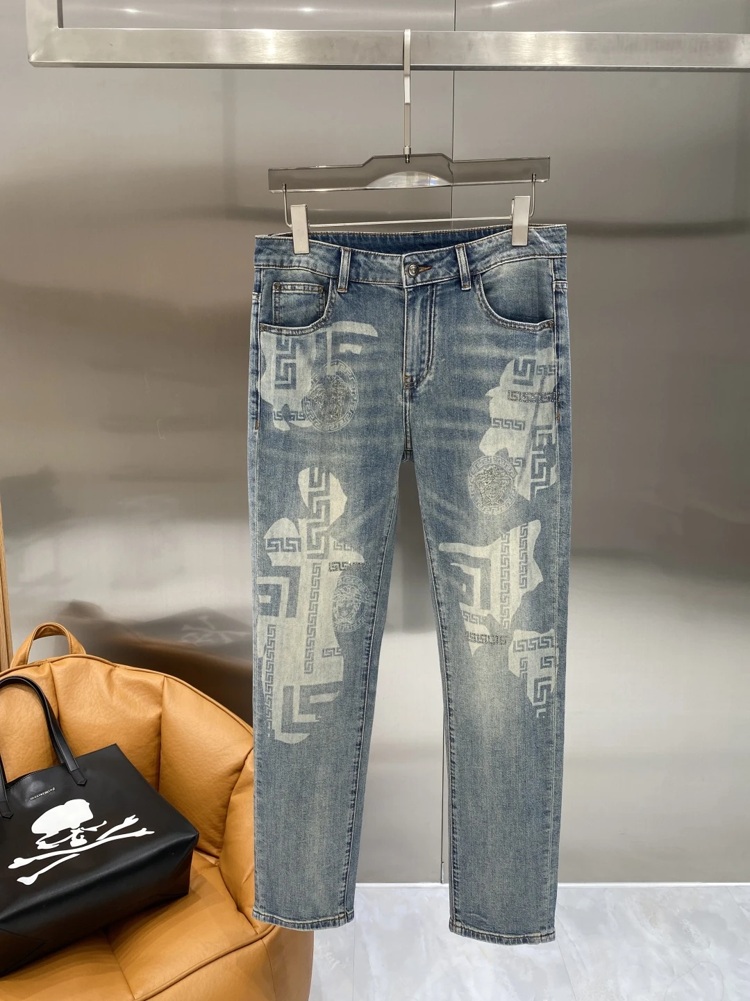 Jeans — 04af540e