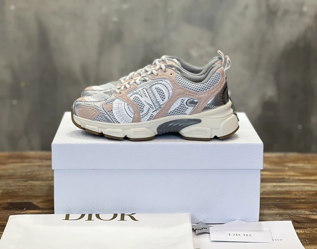 Dior Sneakers — 952aed99