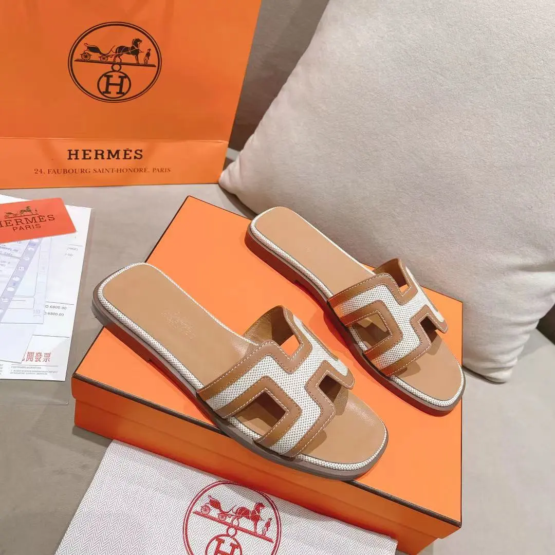 Hermès Slippers — 3b841ca4