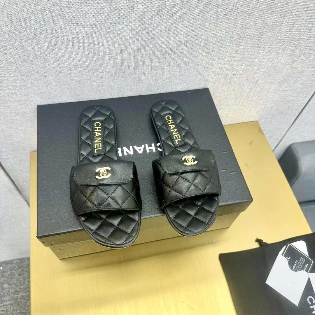 Chanel Slippers — 0714b5fe