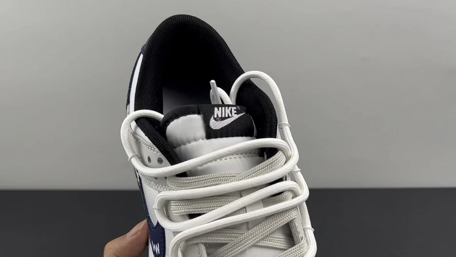 Nike Shoes — 29e9a3ef