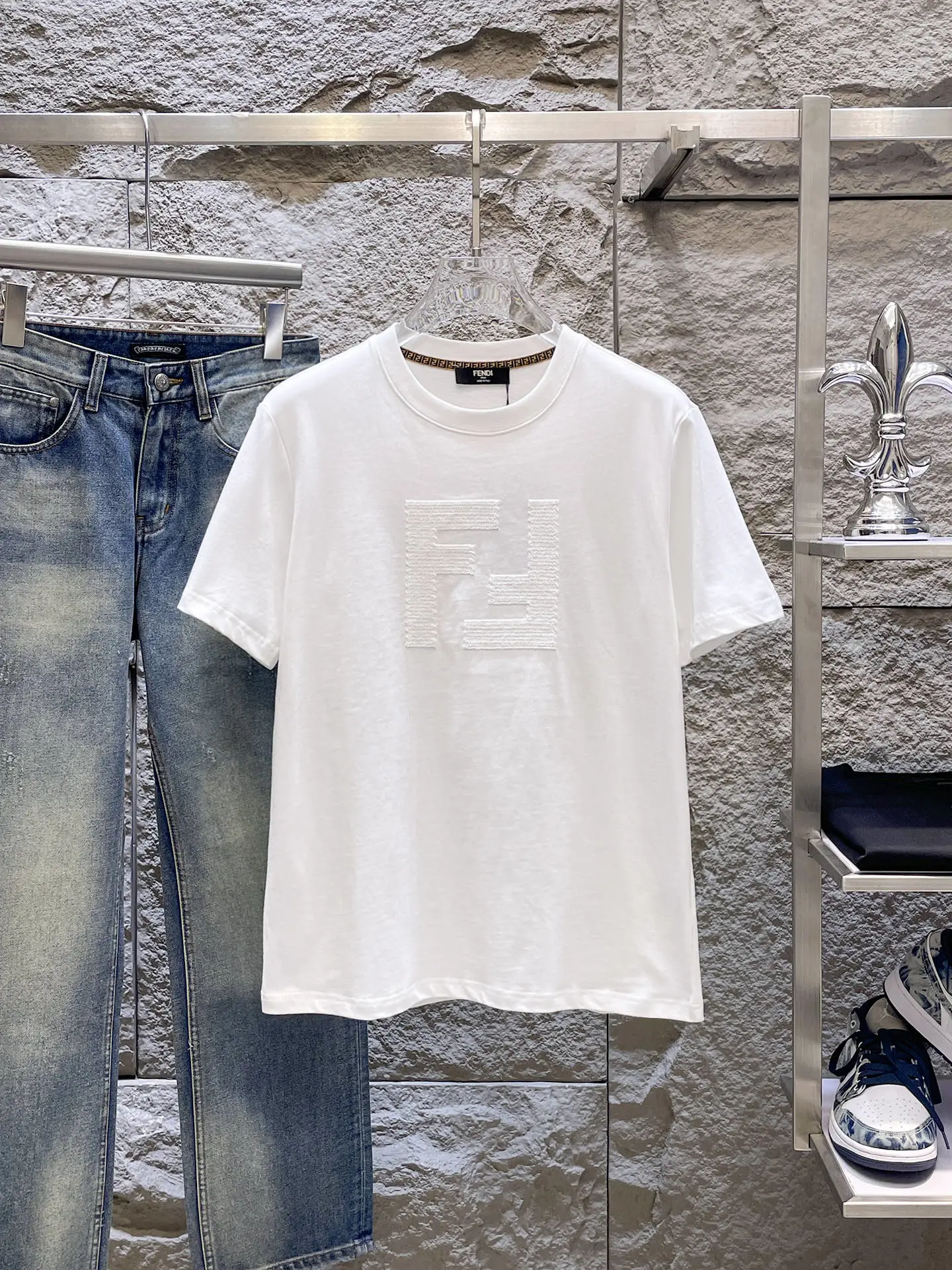 Fendi T-Shirt — a42b18e7