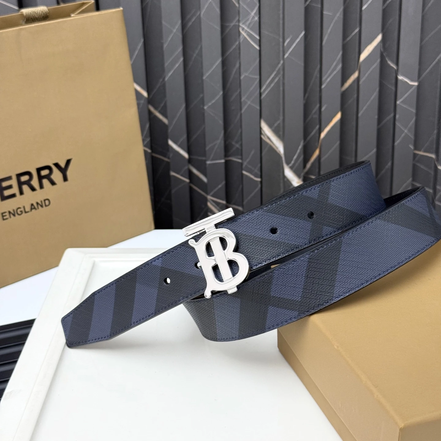 Burberry Belt — ba4bfadd