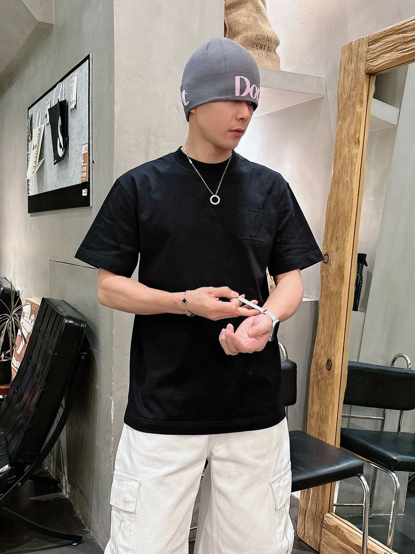 Louis Vuitton T-Shirt — d040067e