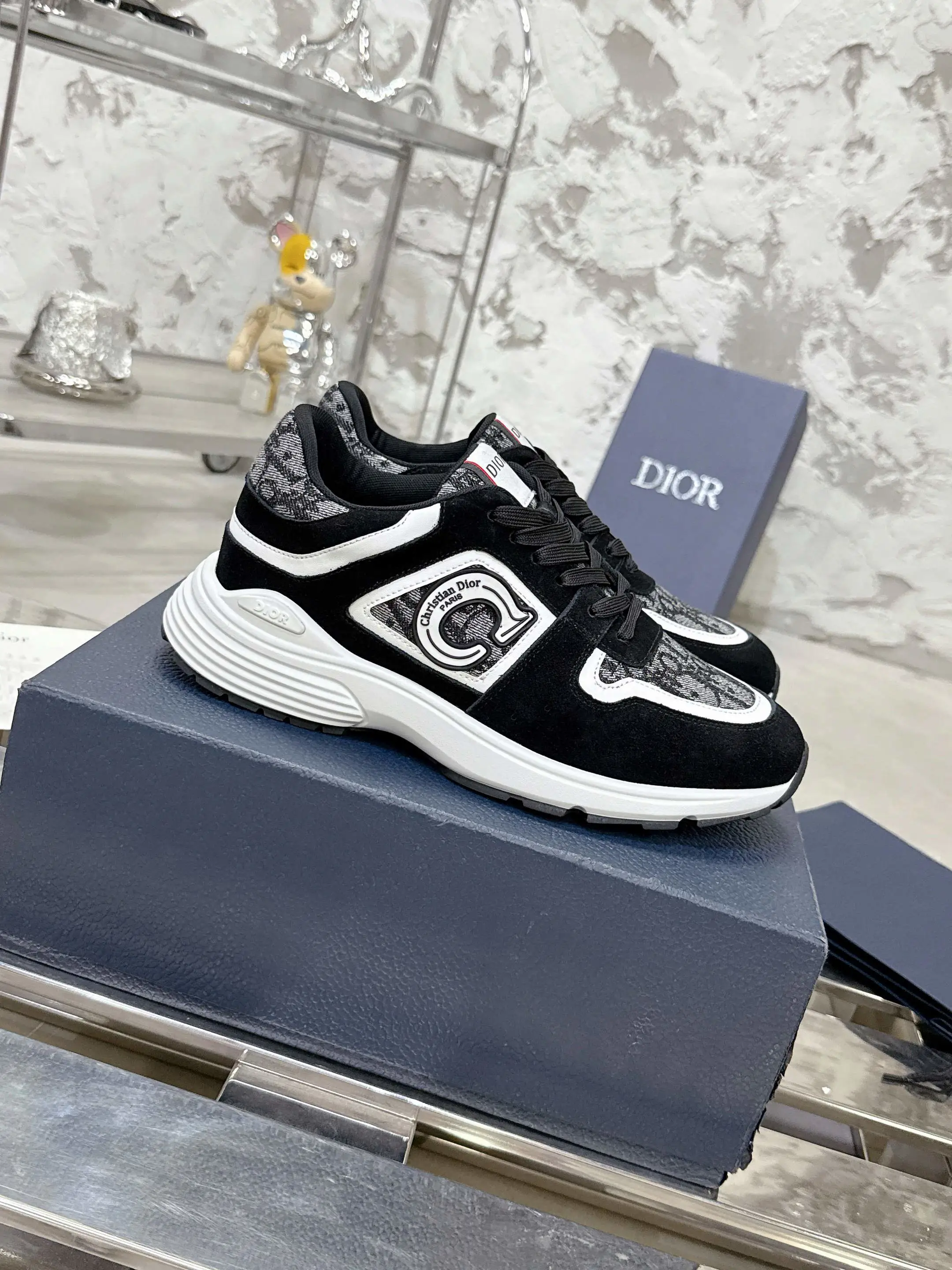 Dior Sneakers — acb15919