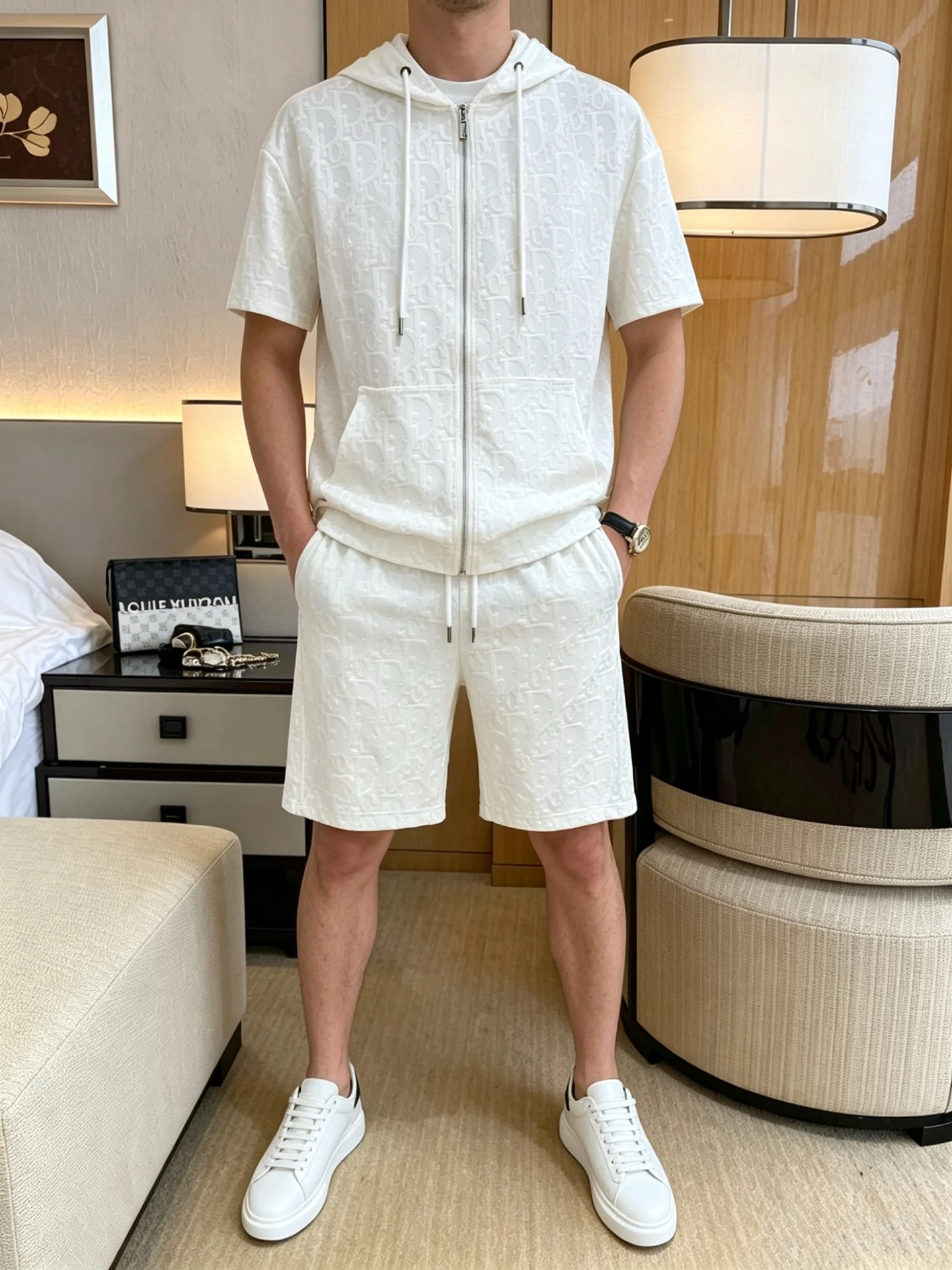 Dior T-Shirt — 5534a2cd