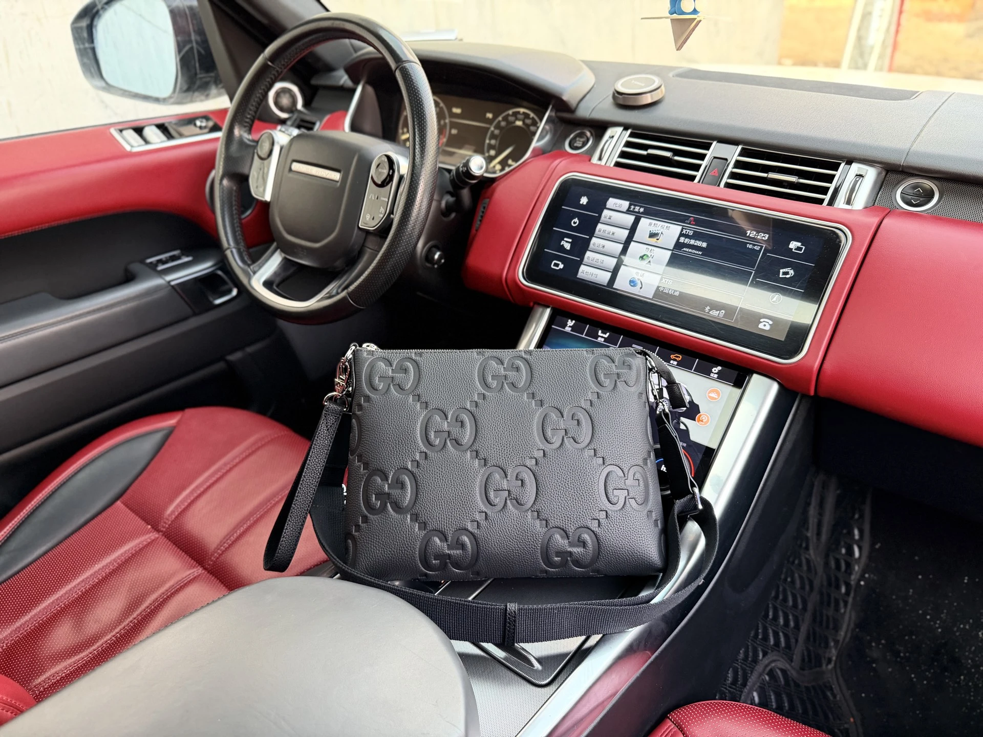 Gucci Bag — 42862721