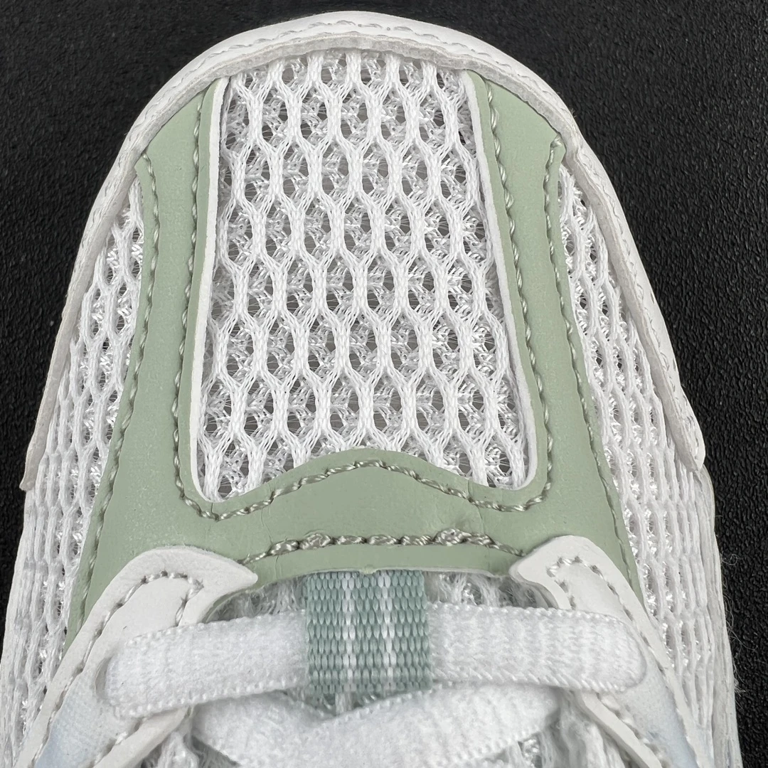 New Balance Shoes — 0878d69c