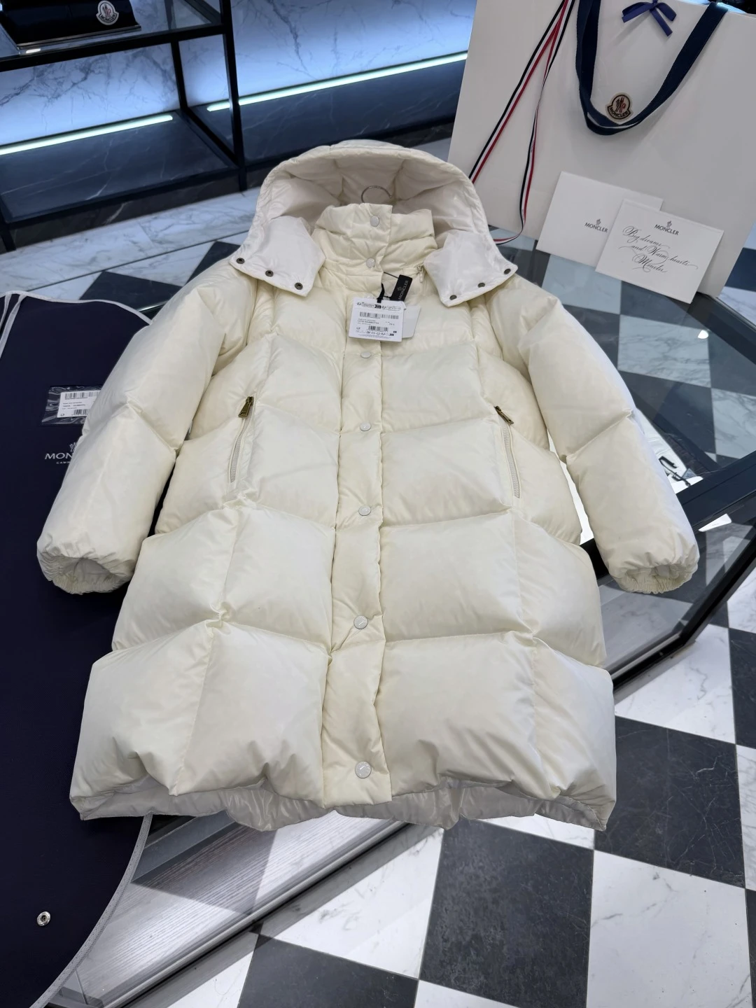Moncler Down Jackets — f329c62b
