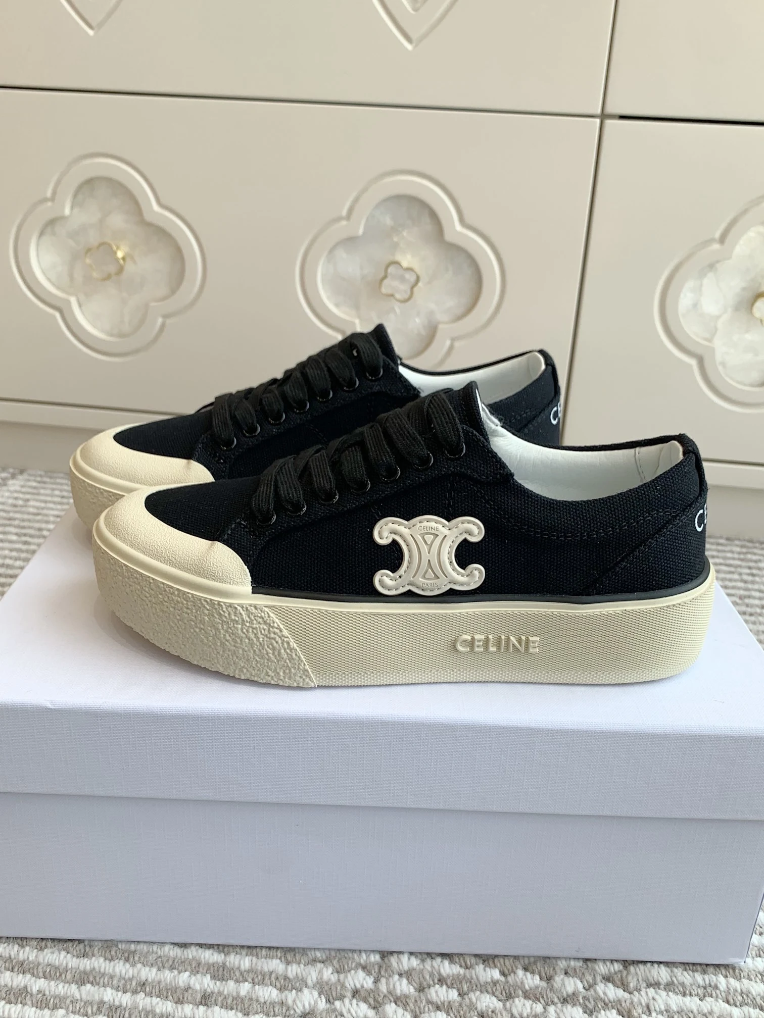 Celine Sneakers — 8bbc546c