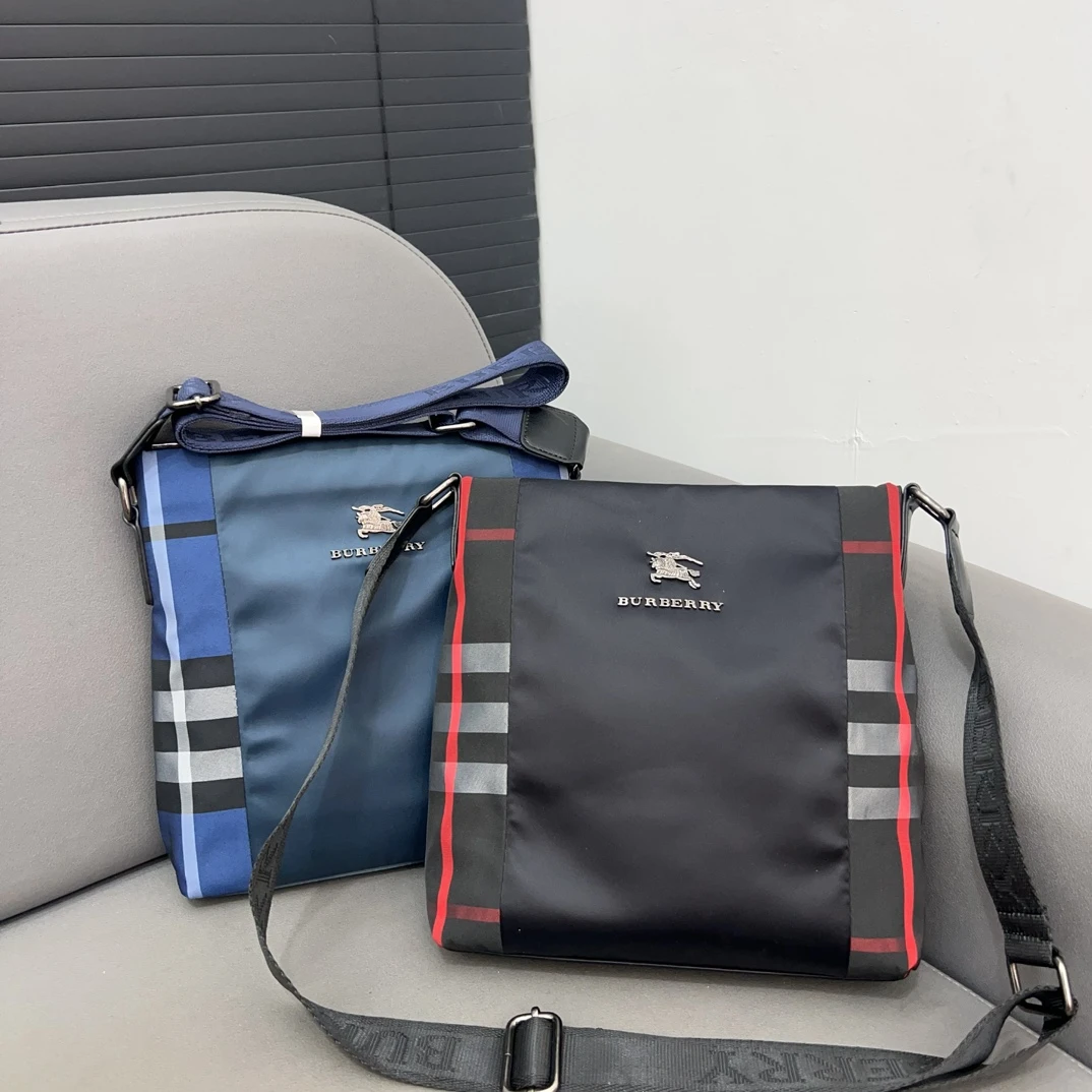 Burberry Bag — 682884cc