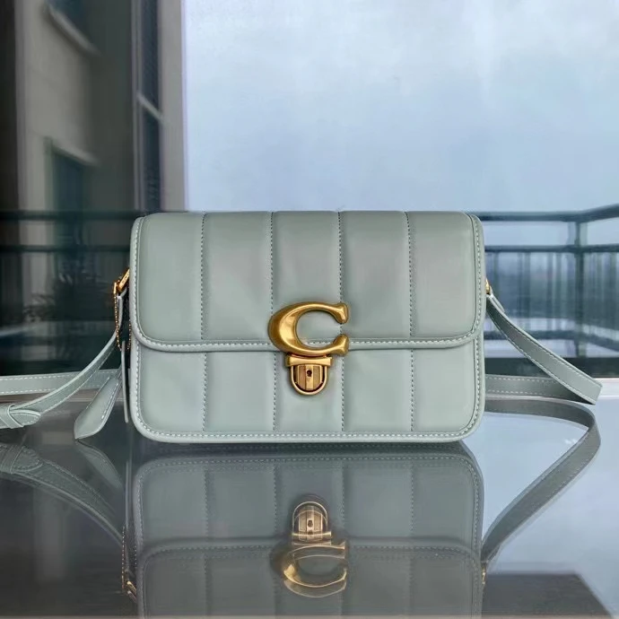 Coach Bag — 02224e78