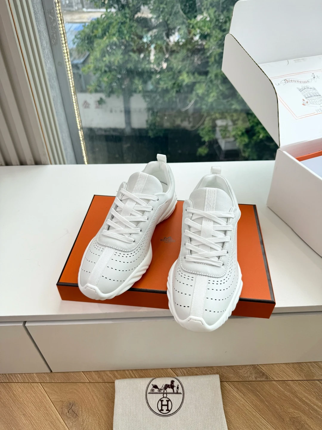 Hermès Sneakers — 81ddc354