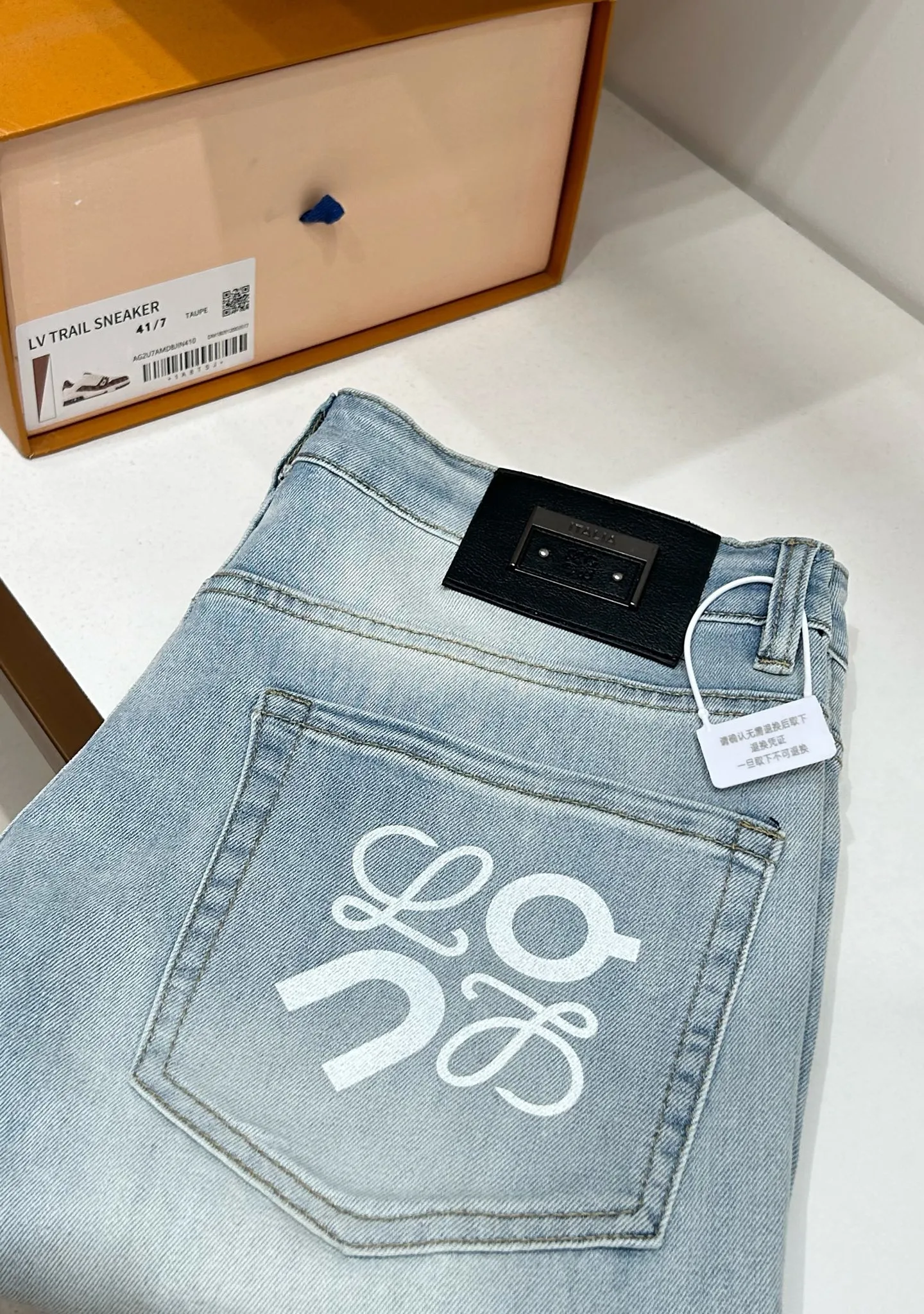 Jeans — a14fc246