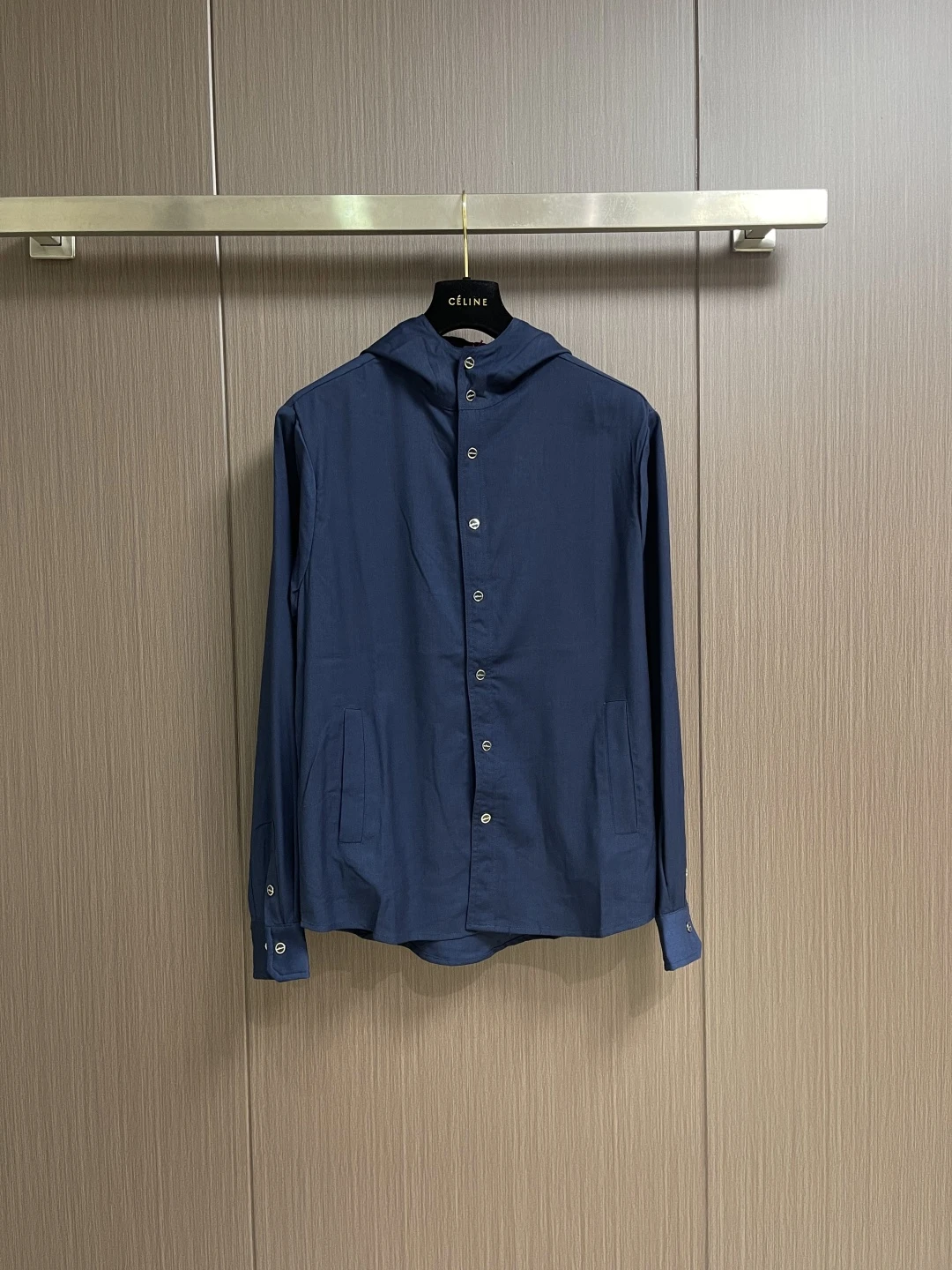 Shirts — 0028a807