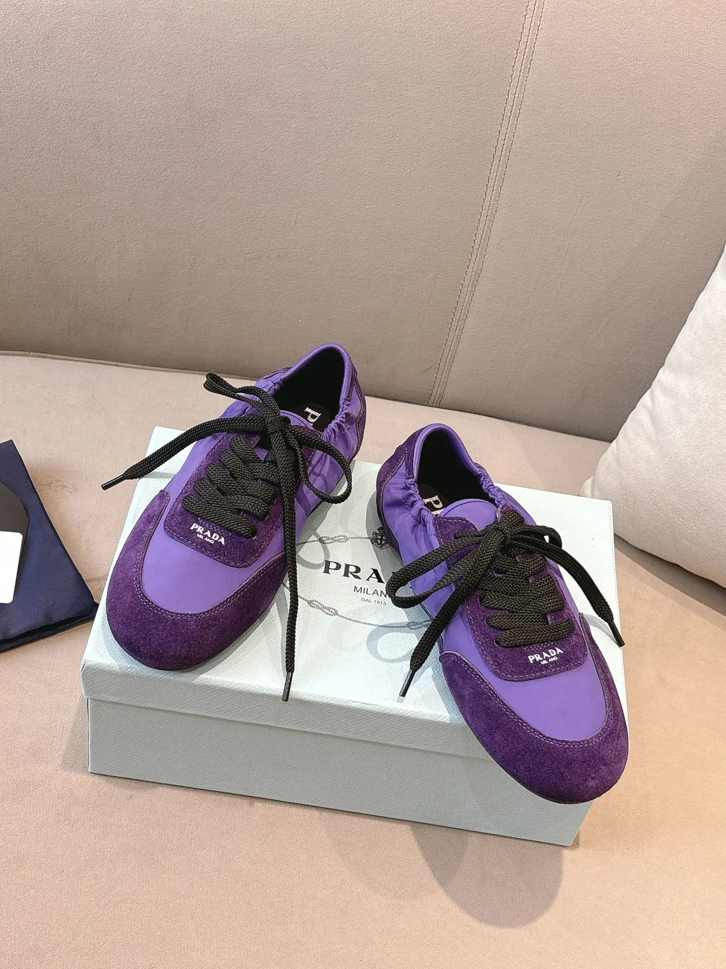 Prada Sneakers — 03ef7590