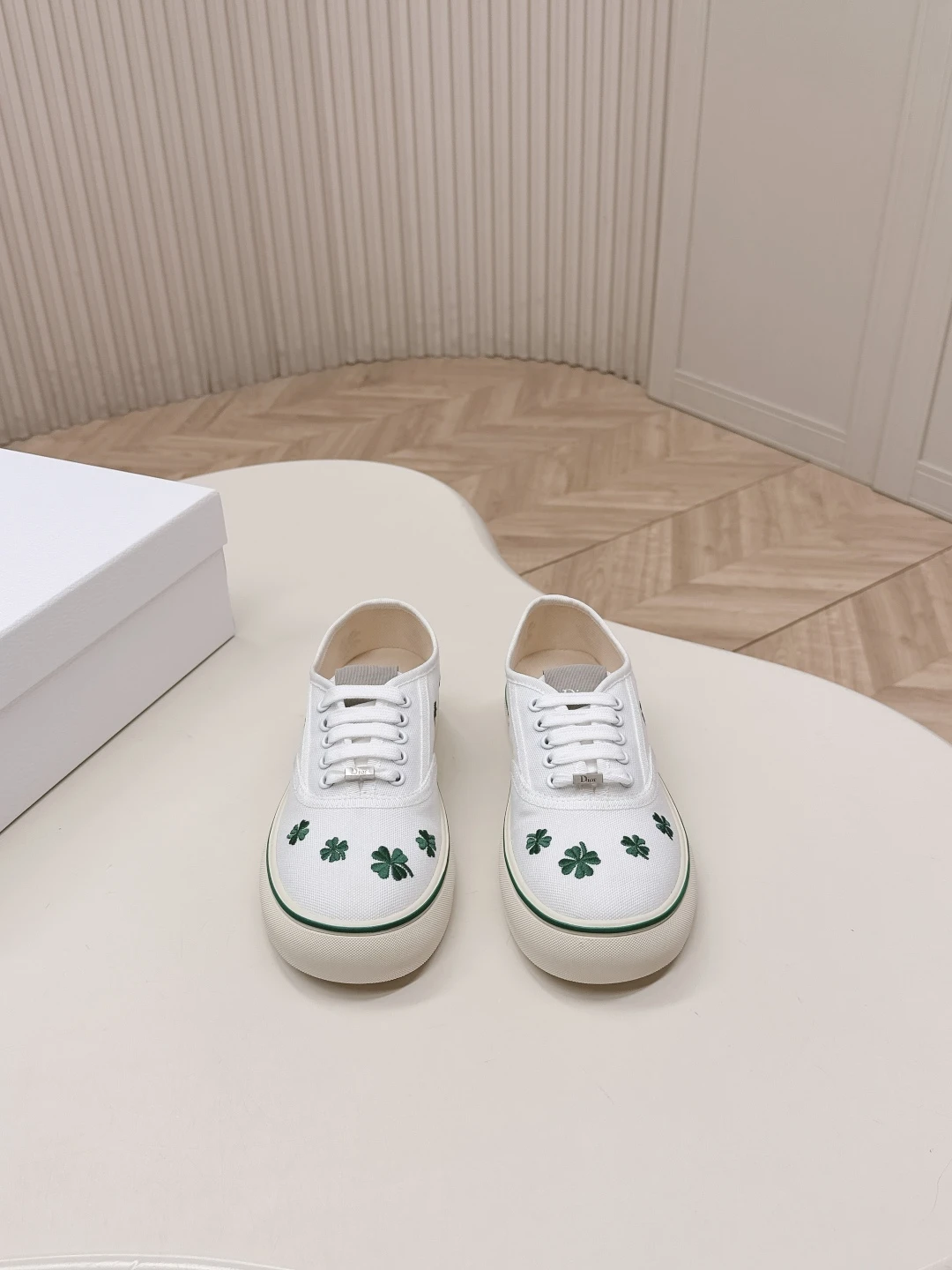 Dior Sneakers — b759c585