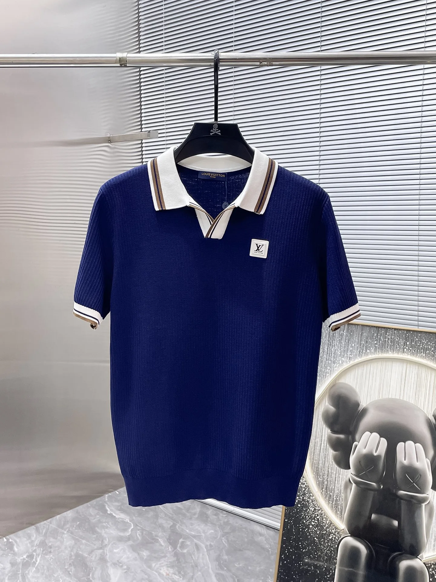 Louis Vuitton T-Shirt — 69001bf4
