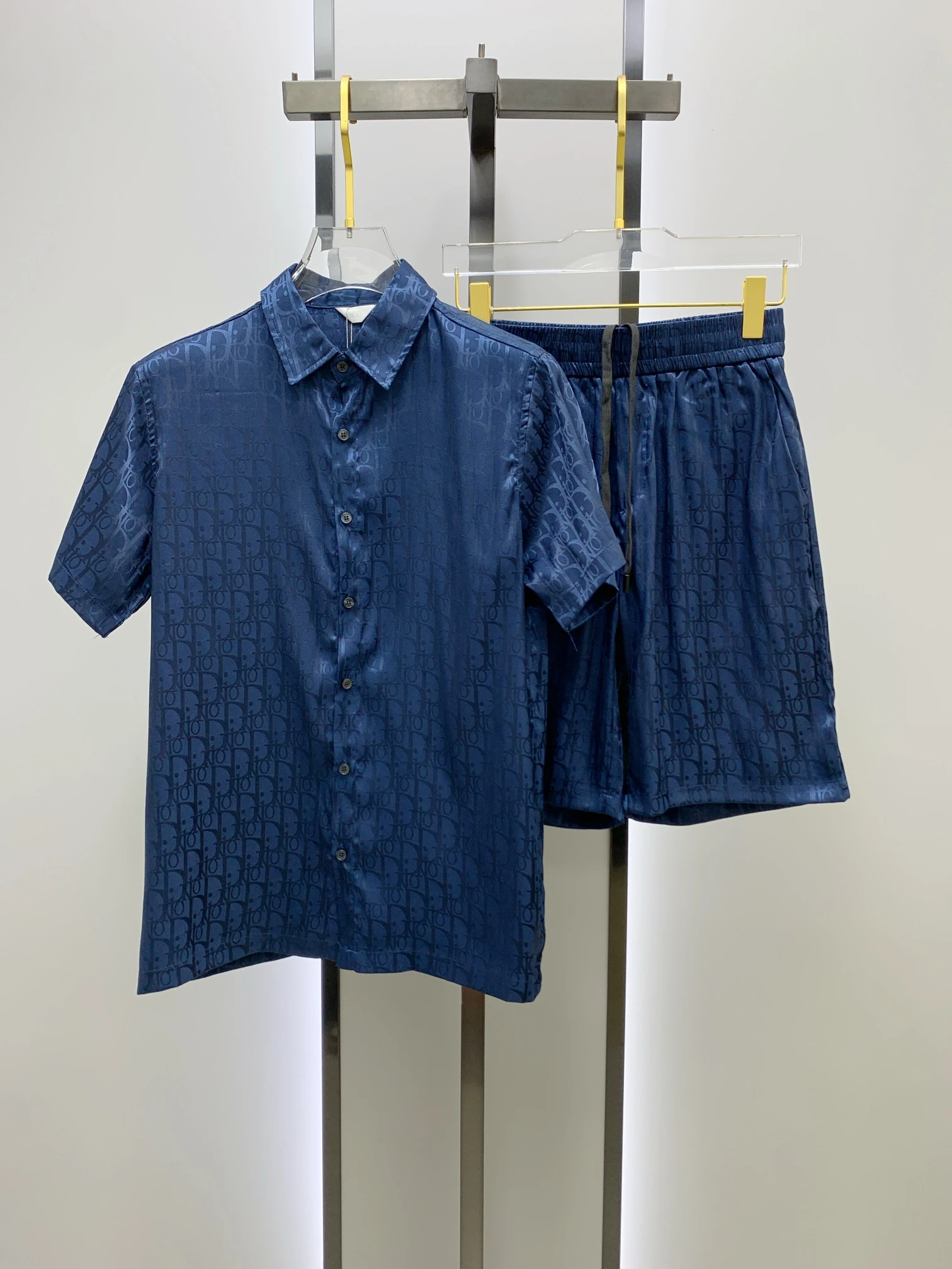 Dior T-Shirt — c5b94a6d