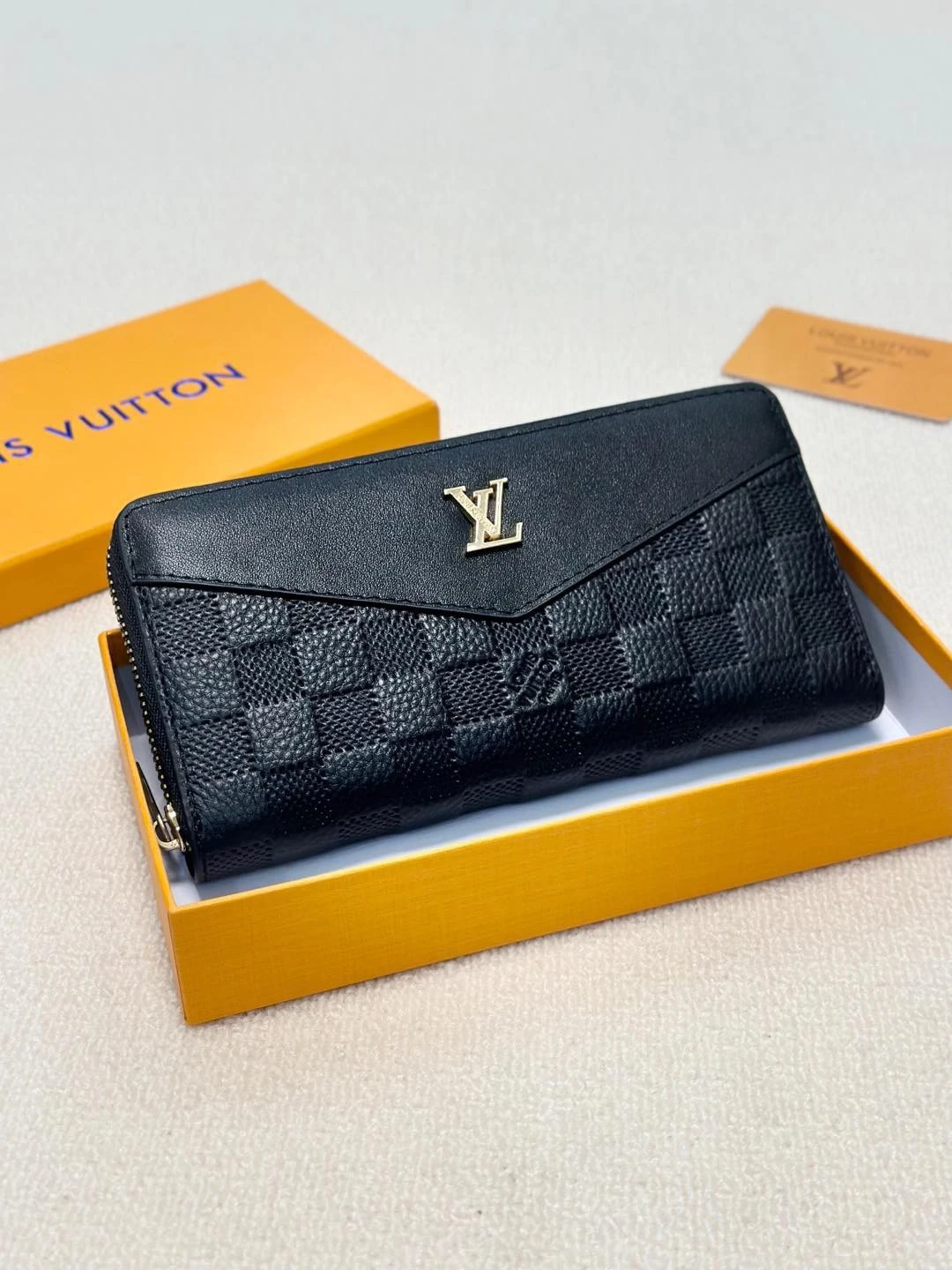 Louis Vuitton Bag — aba9e41a
