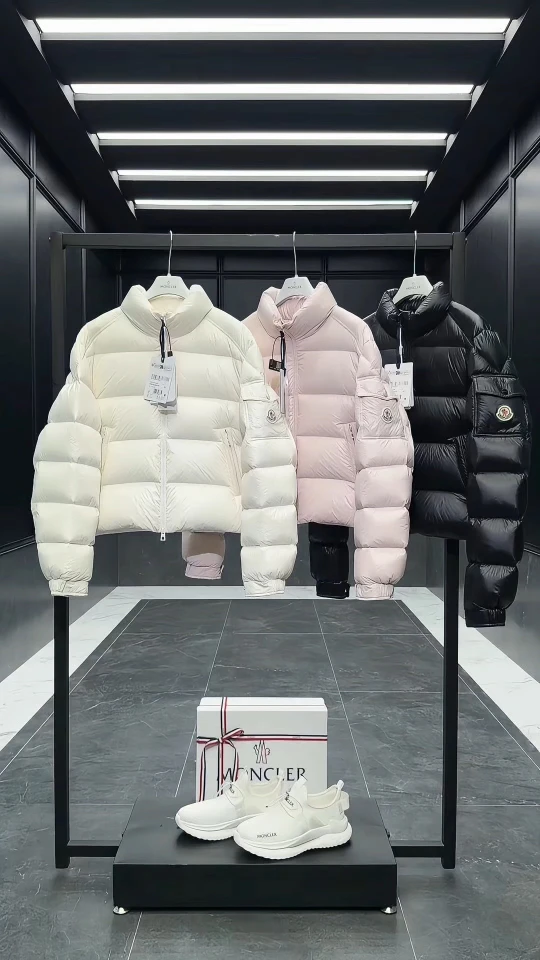 Moncler Down Jackets — c94da84e