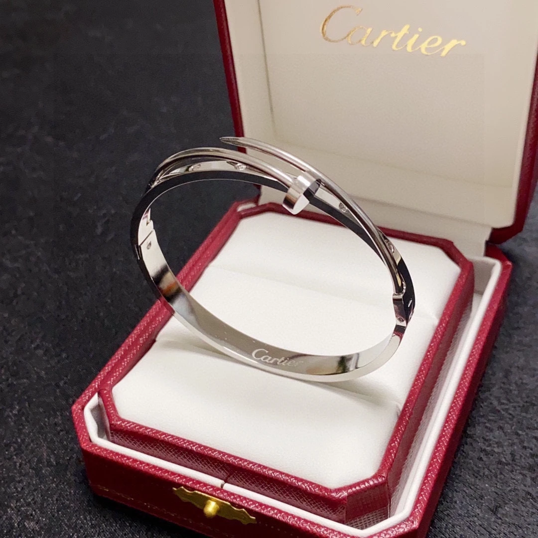 Cartier Jewellery — ee70ef73