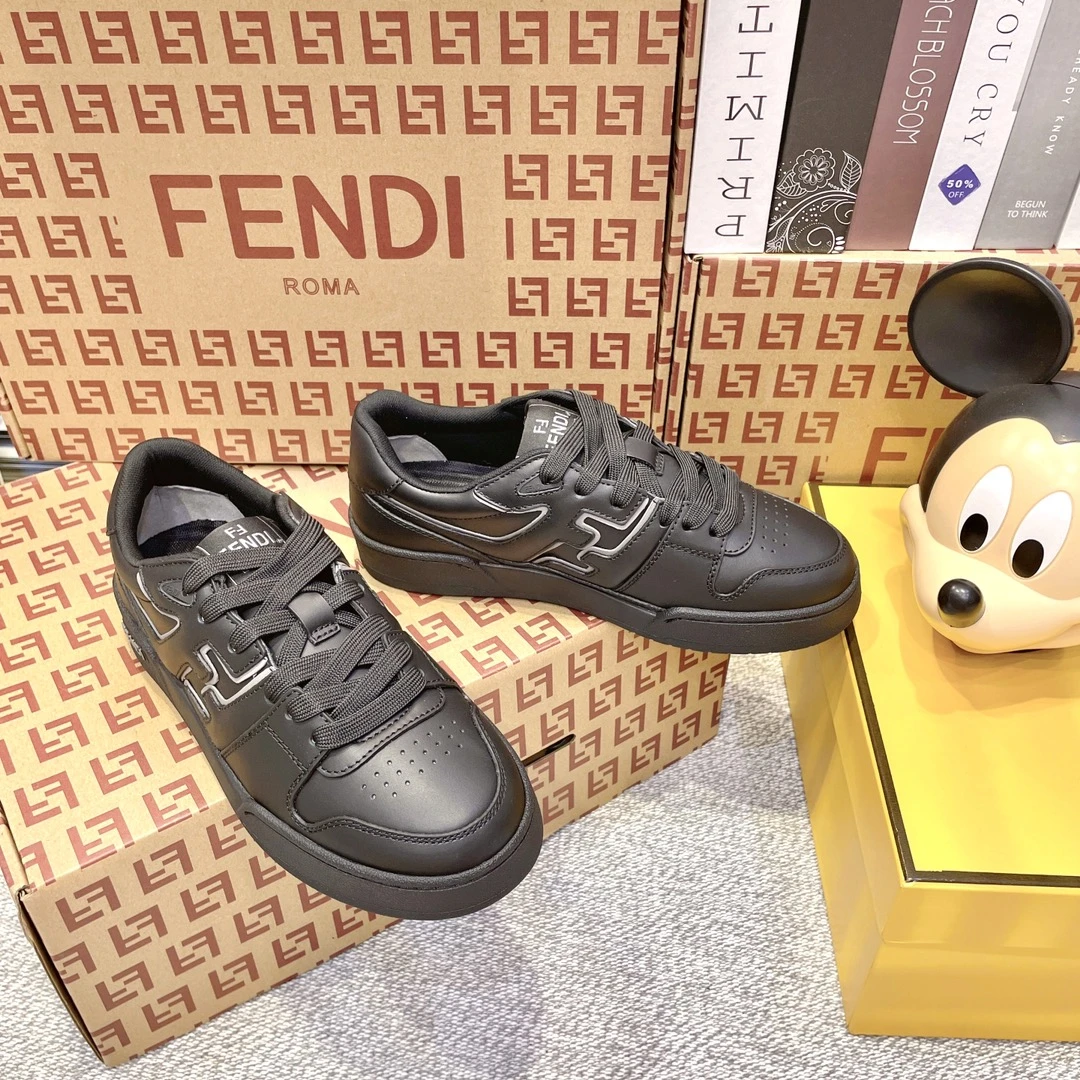 Fendi Sneakers — f76f8b81