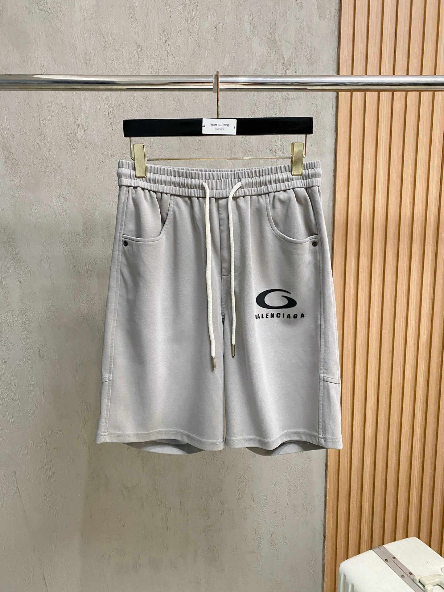 Balenciaga Shorts — 5c0a8b71