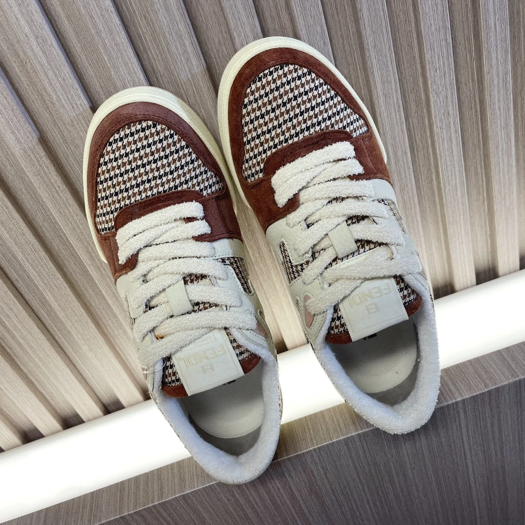 Fendi Sneakers — b4cc9017
