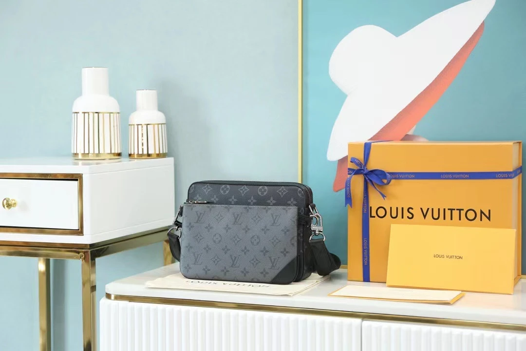 Louis Vuitton Bag — 6db09647