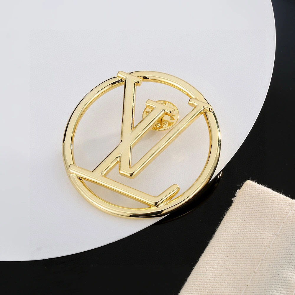 Louis Vuitton Brooches — 80a853d6
