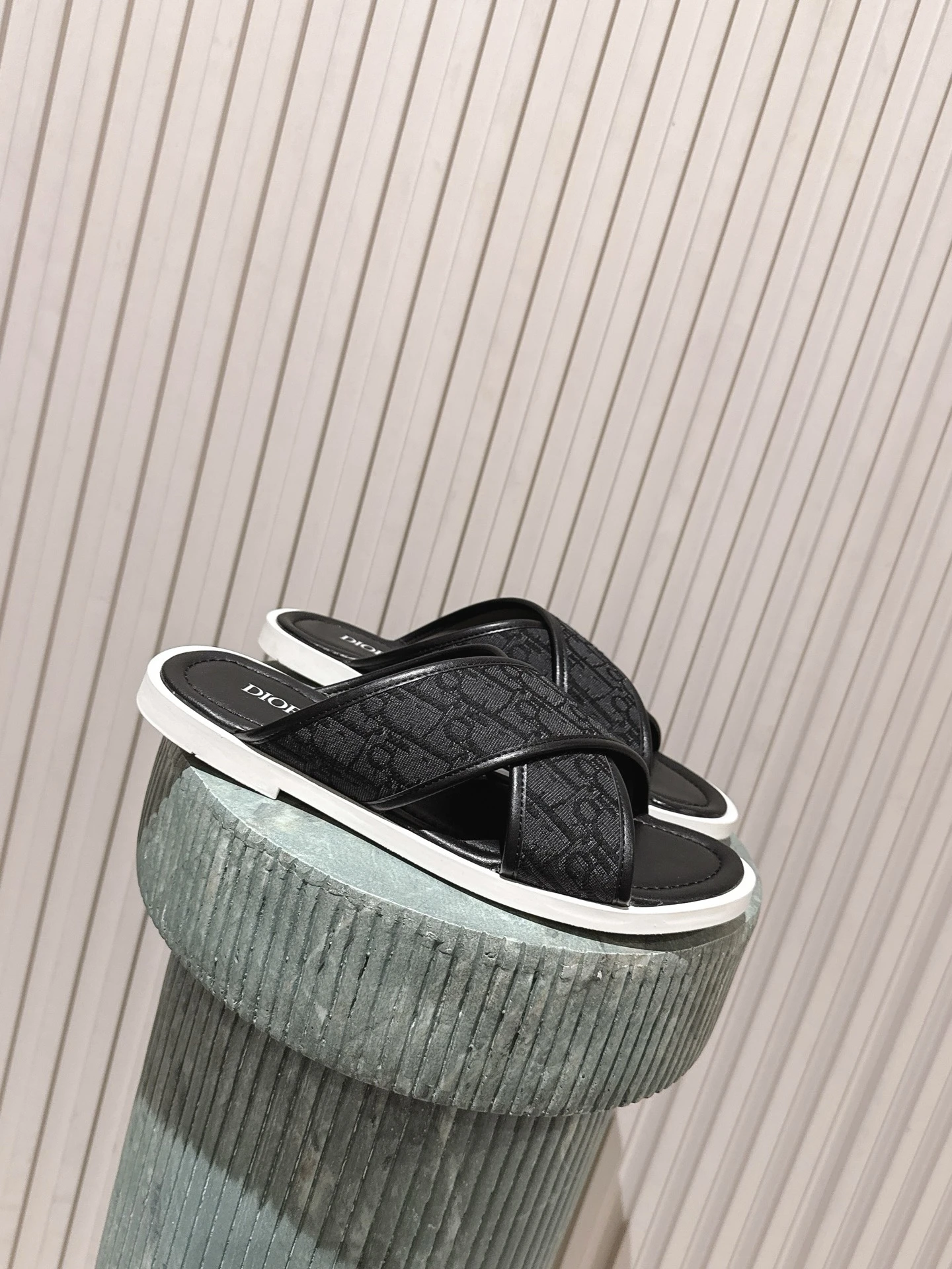 Dior Slides — 33470e94
