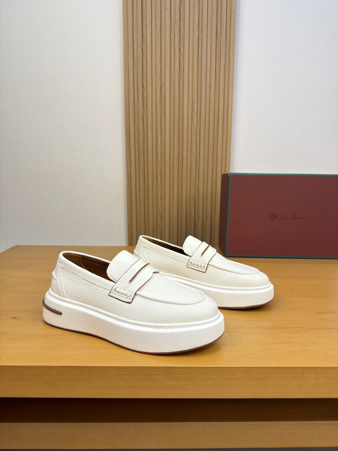 Loro Piana Sneakers — 8d2d50a6