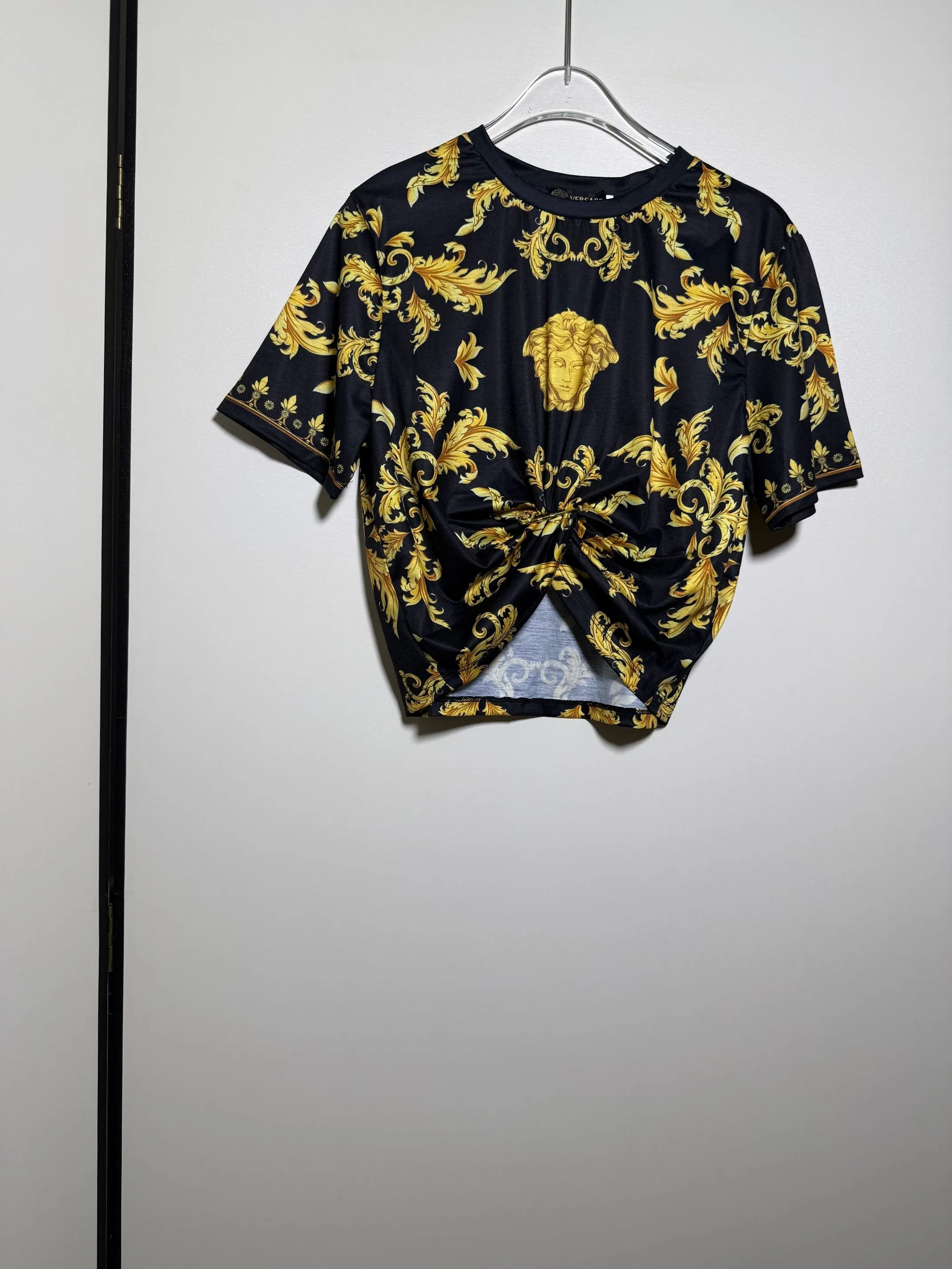 Versace T-Shirts — 90228032
