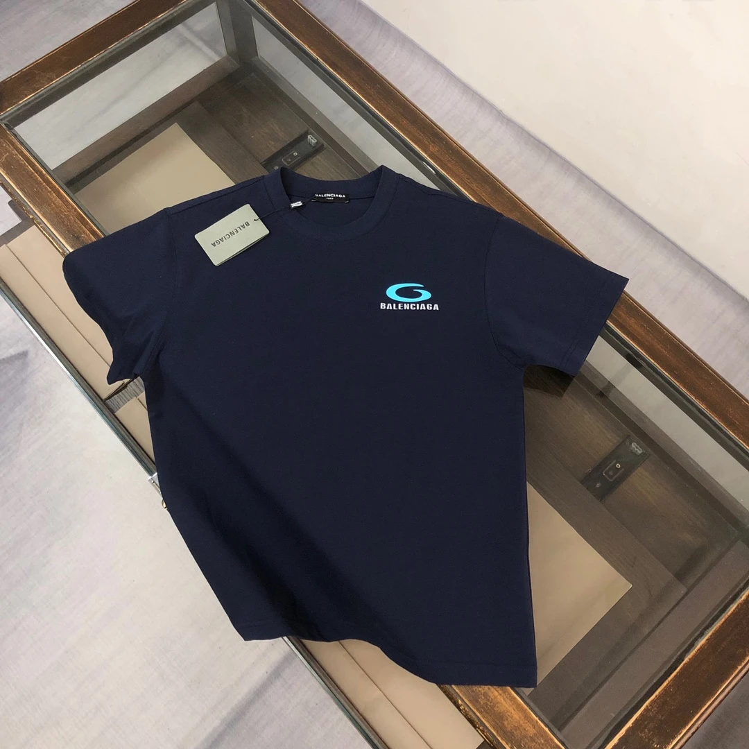 Balenciaga T-Shirt — 16b1fa75