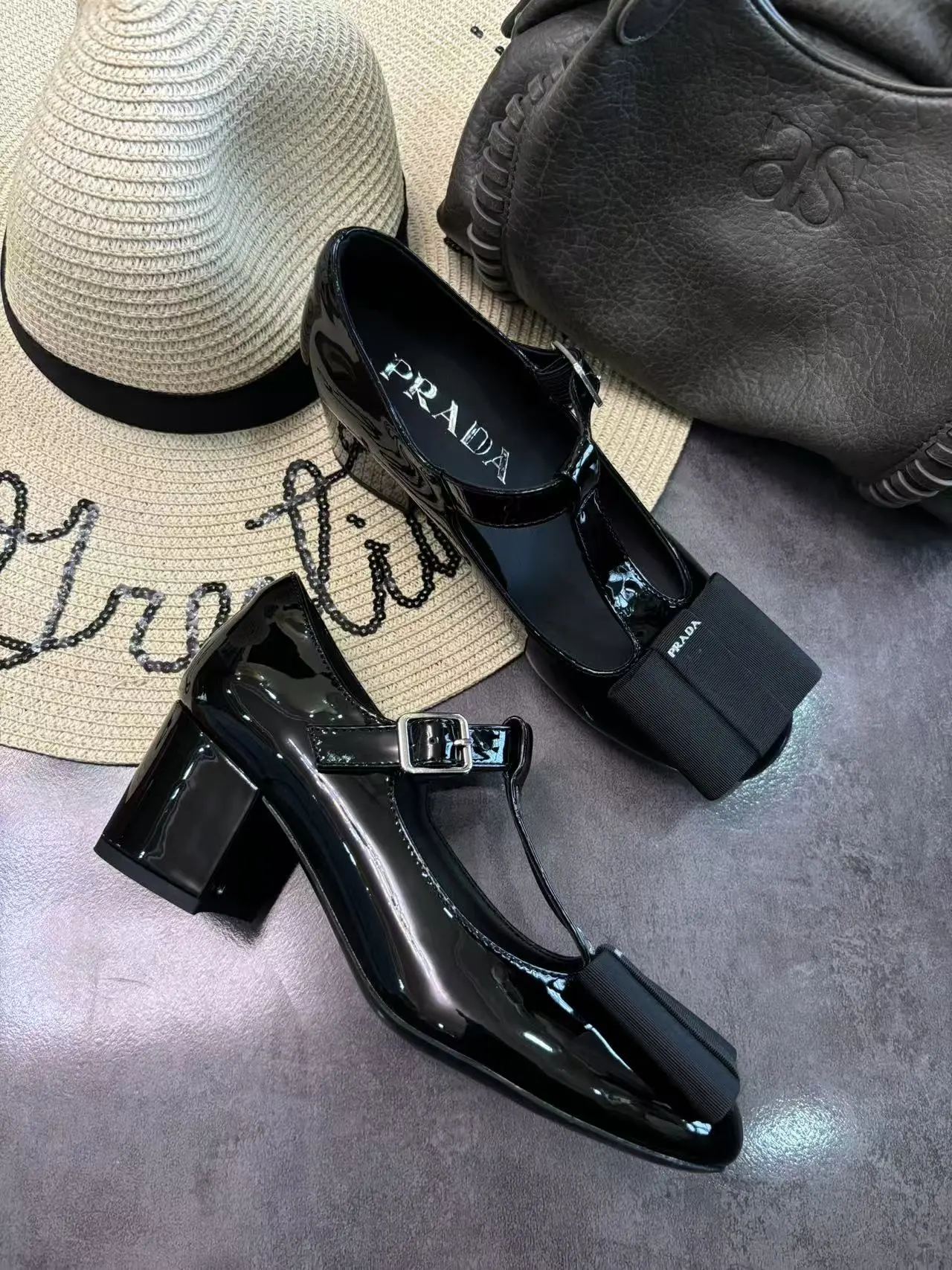 Prada Sandals — 172f3a8e