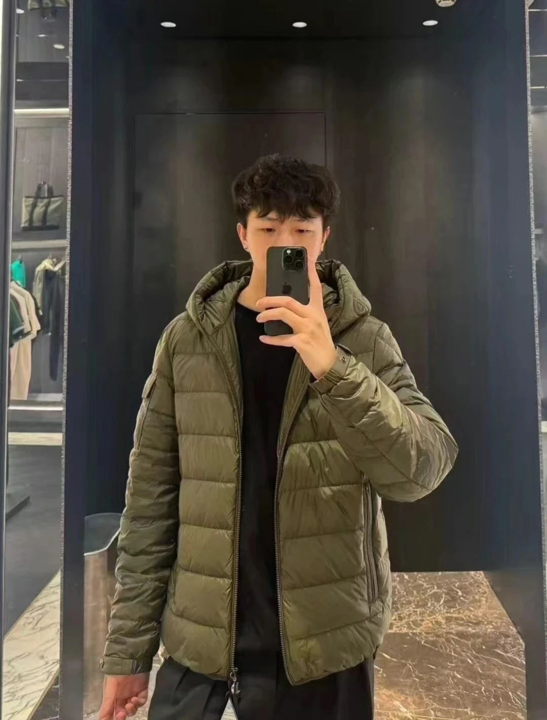 Moncler Down Jacket — 95690add