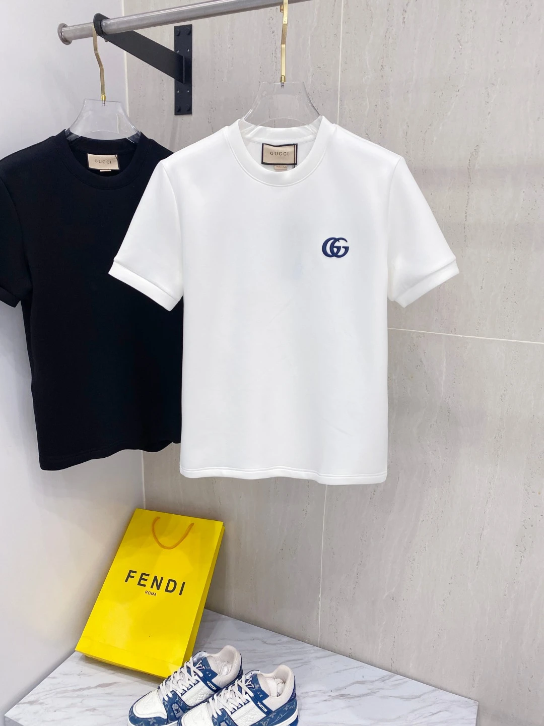 Gucci T-Shirt — dbc1078a
