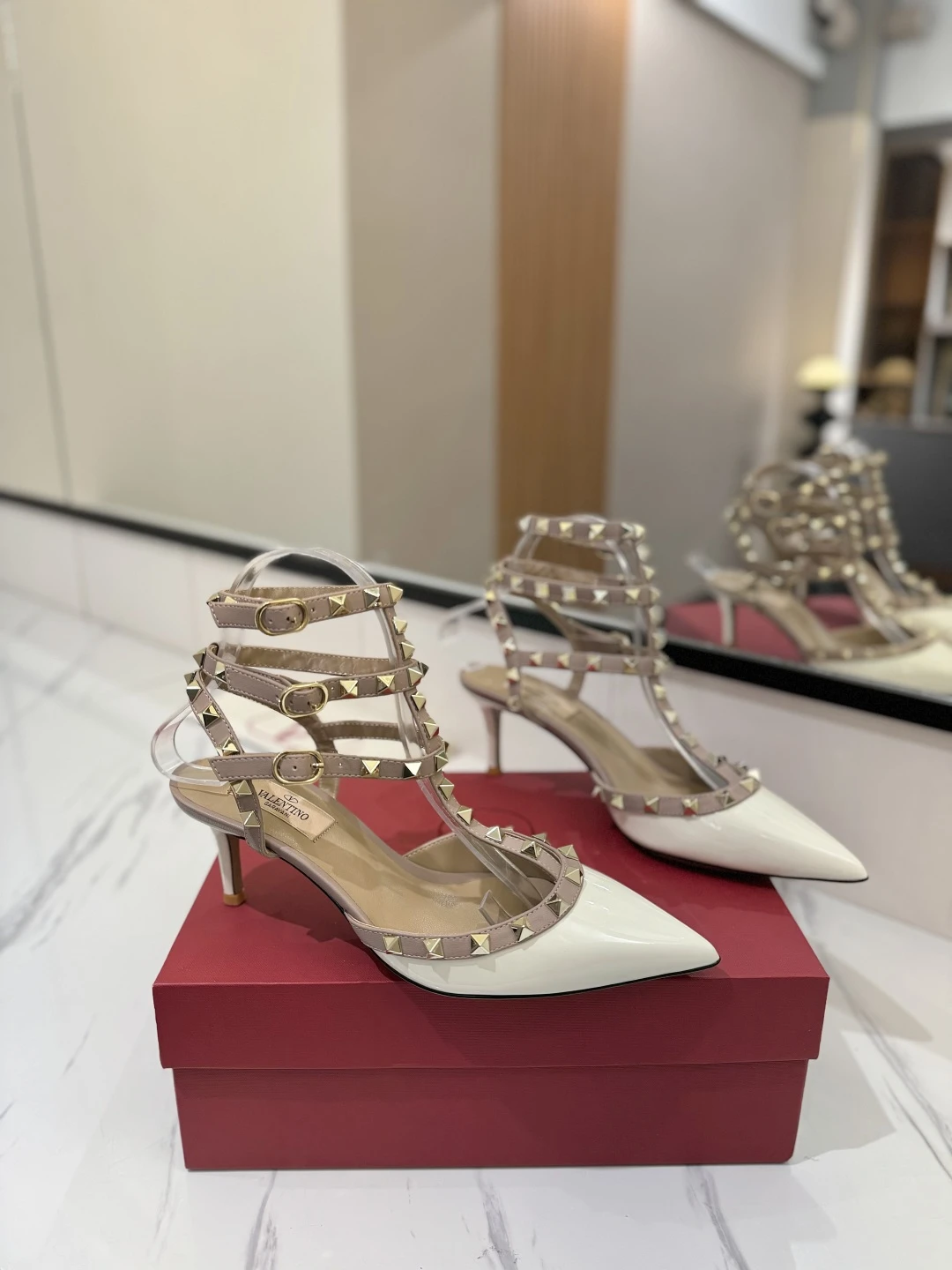 Valentino Sandals — ab057636